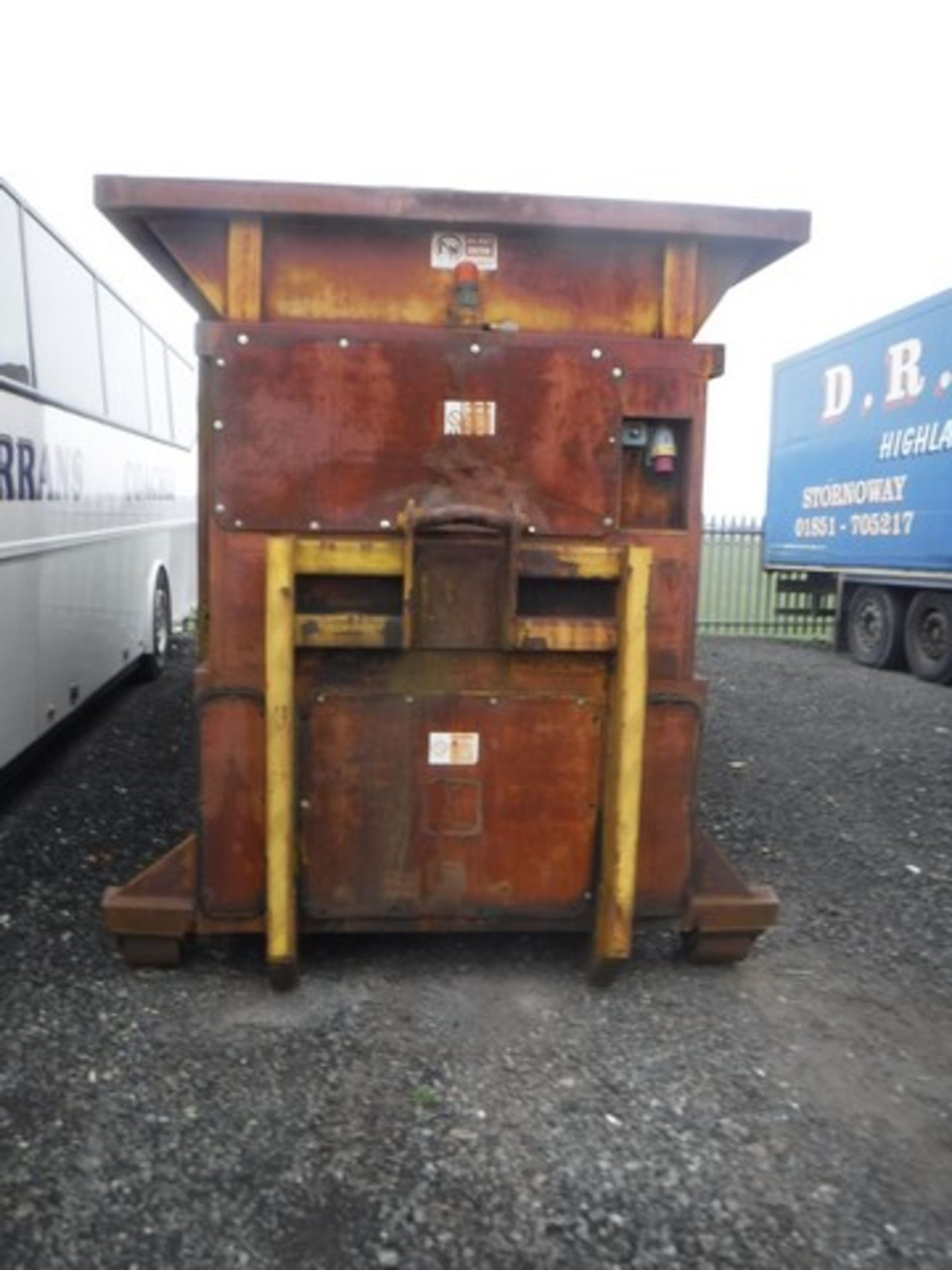 KELPACK K3500 hook lift compactor skip. S/N 1046 - Image 3 of 4