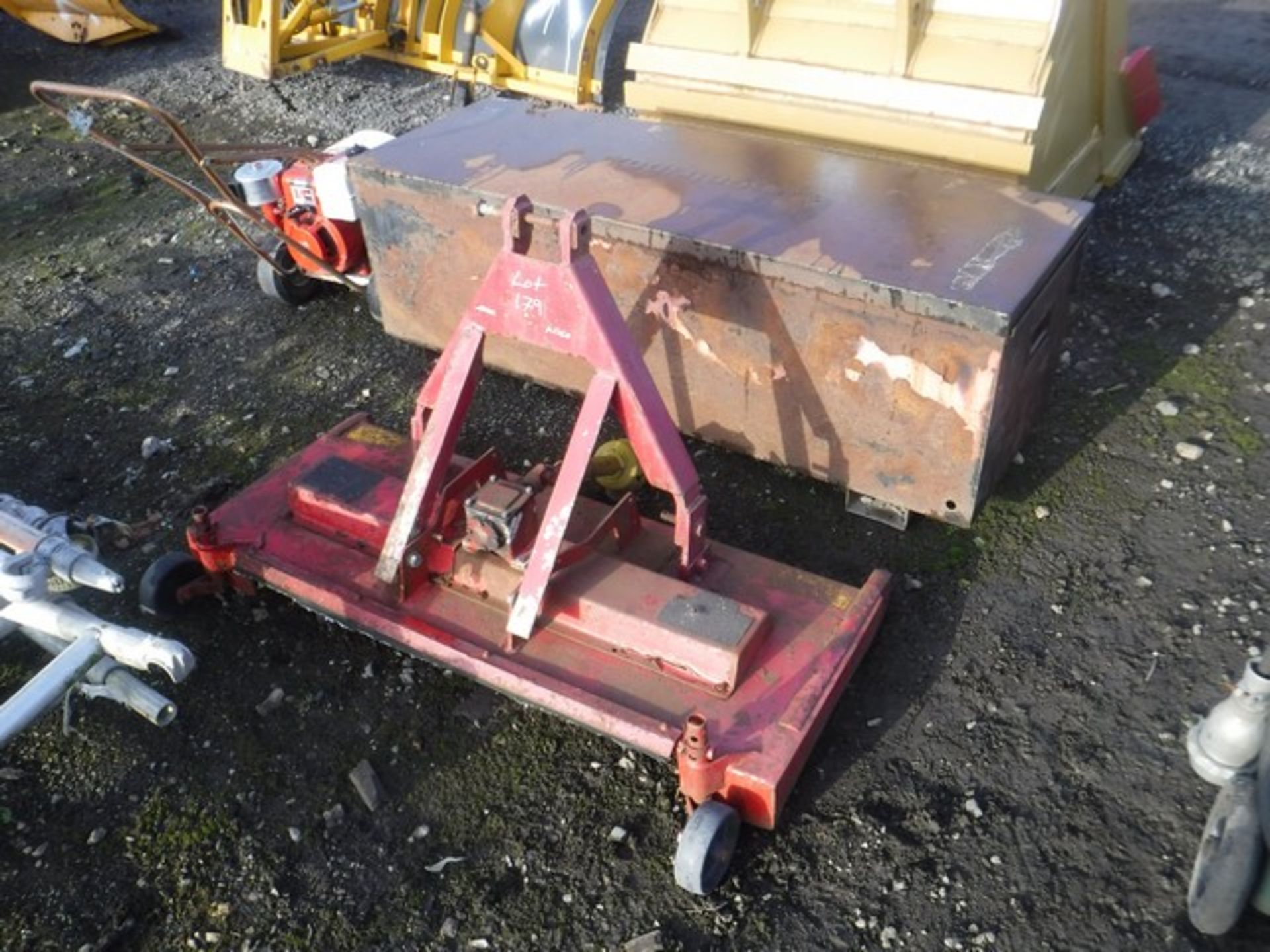 Tool box , strimmer, flail deck and 8hp blower - Image 4 of 4