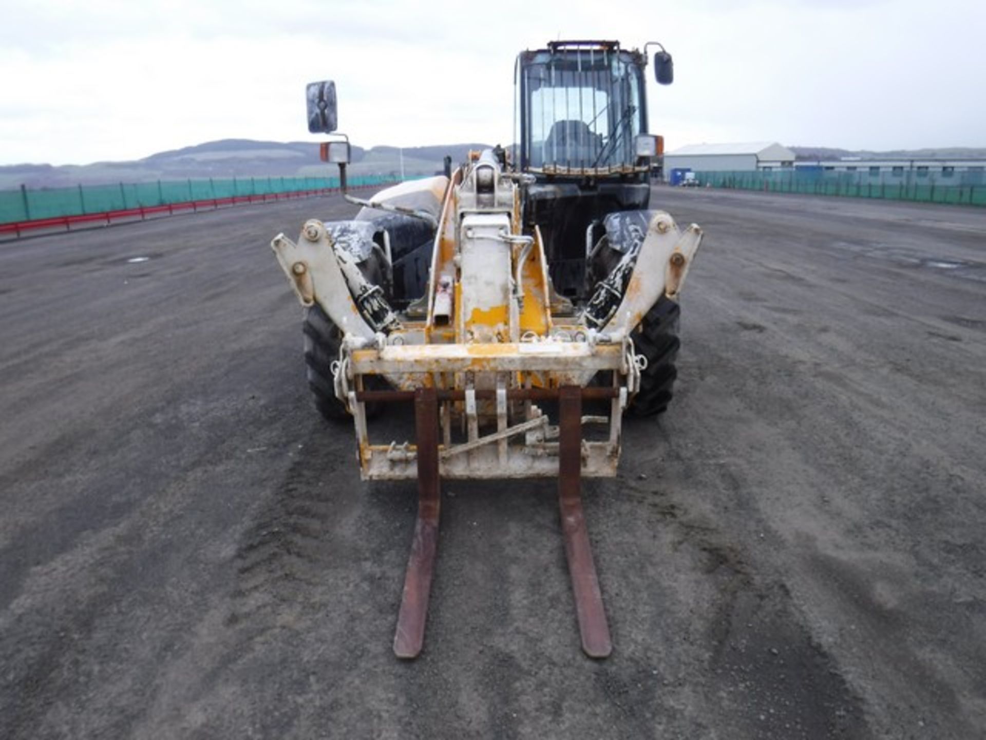 JCB 535-125 ***Manufactured 2010*** telehandler Reg no SF11 FCC. S/N 01522410. 1550hrs sho - Image 2 of 8