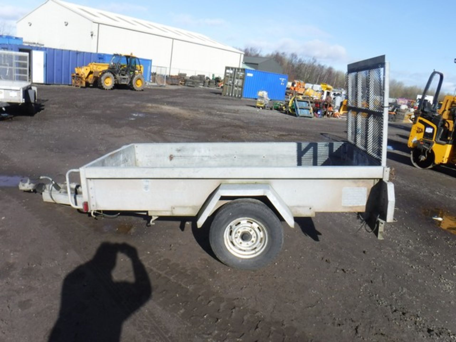 INDESPENSION 8&#39; x 4&#39; twin axle plant trailer. Asset No P147/97. Requires new floor - Image 4 of 6