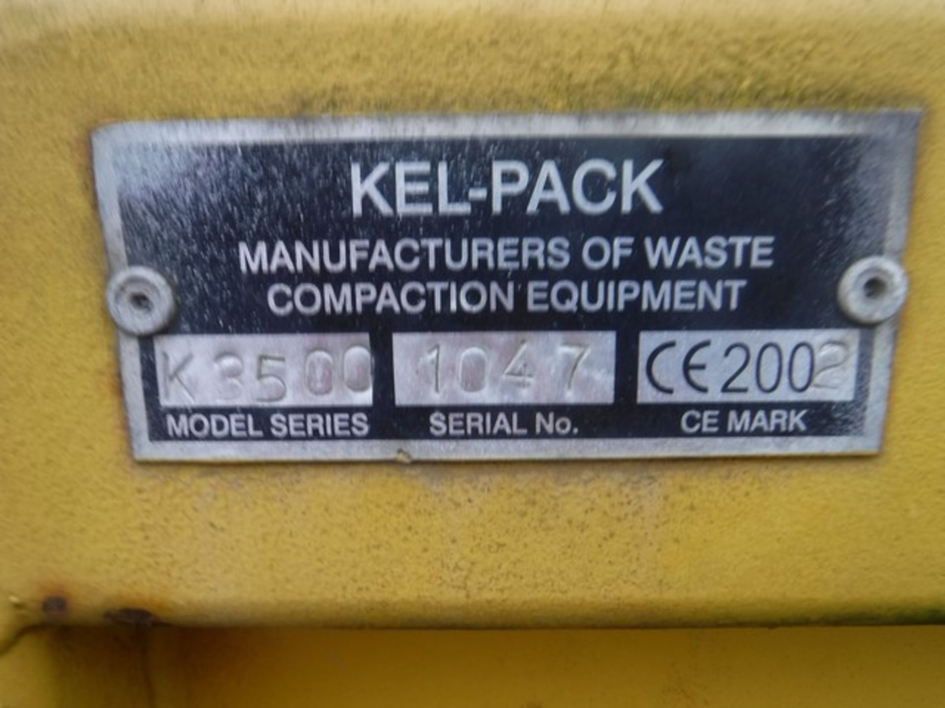 KELPACK K3500 hook lift compactor skip. S/N 1047 - Image 4 of 4