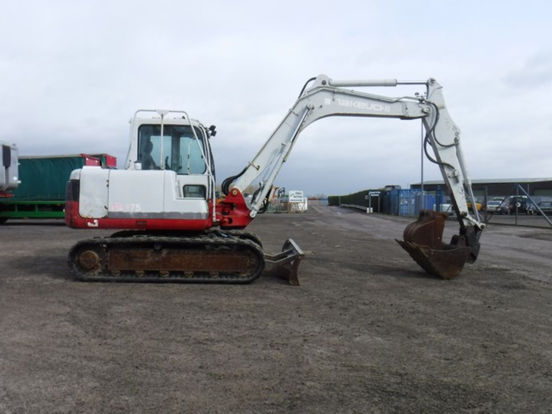 2006 TAKEUCHI TB175 - 7.5T midi excavator c/w 2 buckets &amp; q/hitch. 7144hrs. S/N1751551 - Image 3 of 8