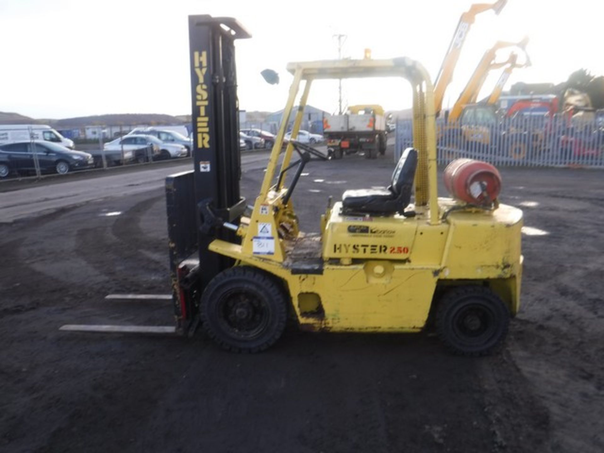 1989 HYSTER H2.50XL 2.5 ton gas forklift c/w side shift. S/NA177B36136K 650hrs (not verifi - Image 7 of 11