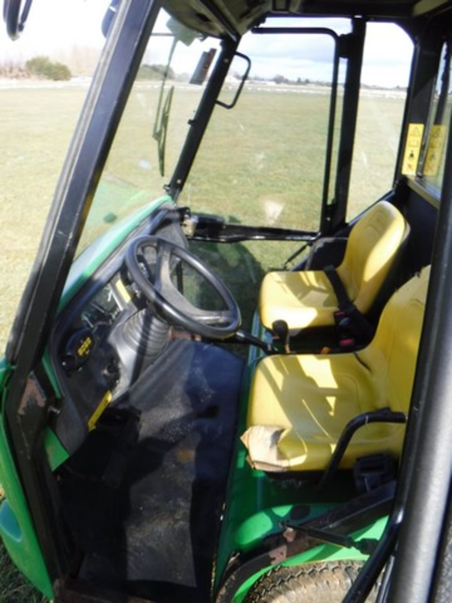 JOHN DEERE PRO gator. 2023hrs (not verified). Documents in office - Image 6 of 7