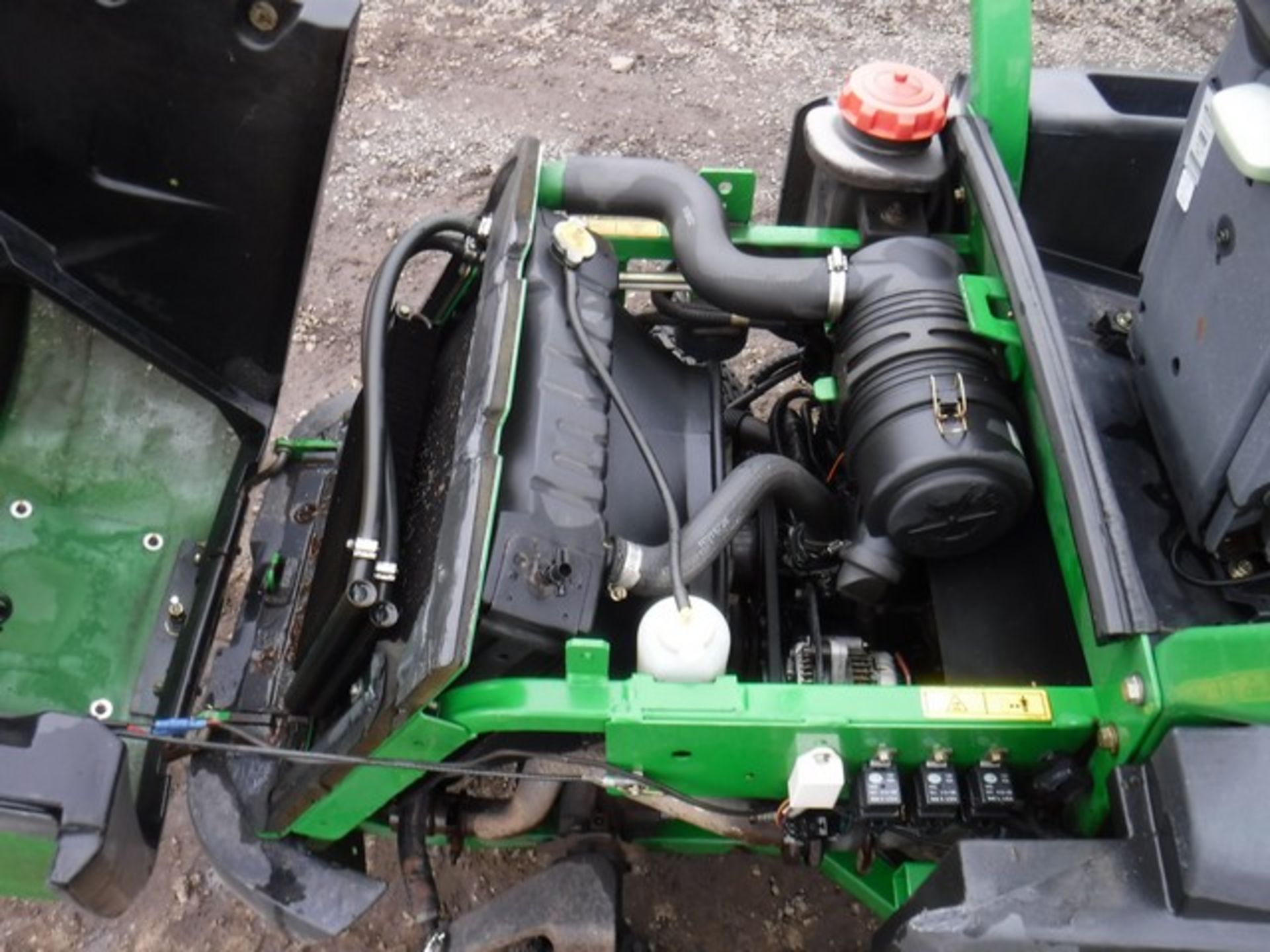 JOHN DEERE 1545 4wd mower. Reg No SPO6CXA. Hrs unknown. Documents in office. **NON-RUNNE - Image 5 of 7