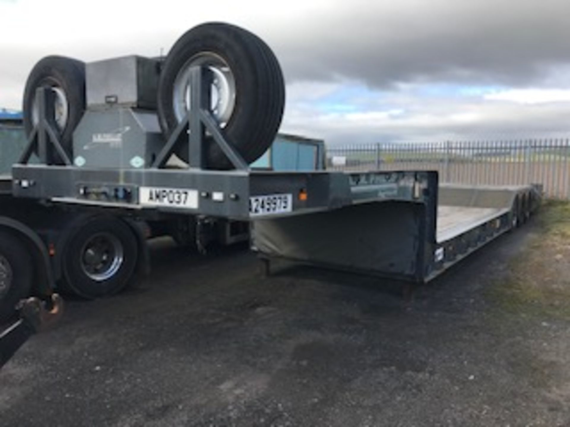 1997 Transporter engineer recovery trailer c/w ramps and electric winch
