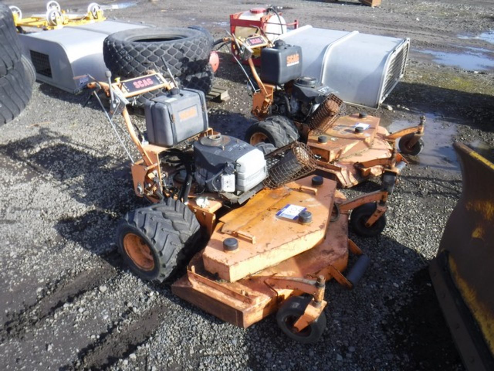 SCAG ZEROTURN SWZ17KA-16 mower c/w 42&quot; deck. S/N B0100041 for spares. SCAG ZEROTURN S