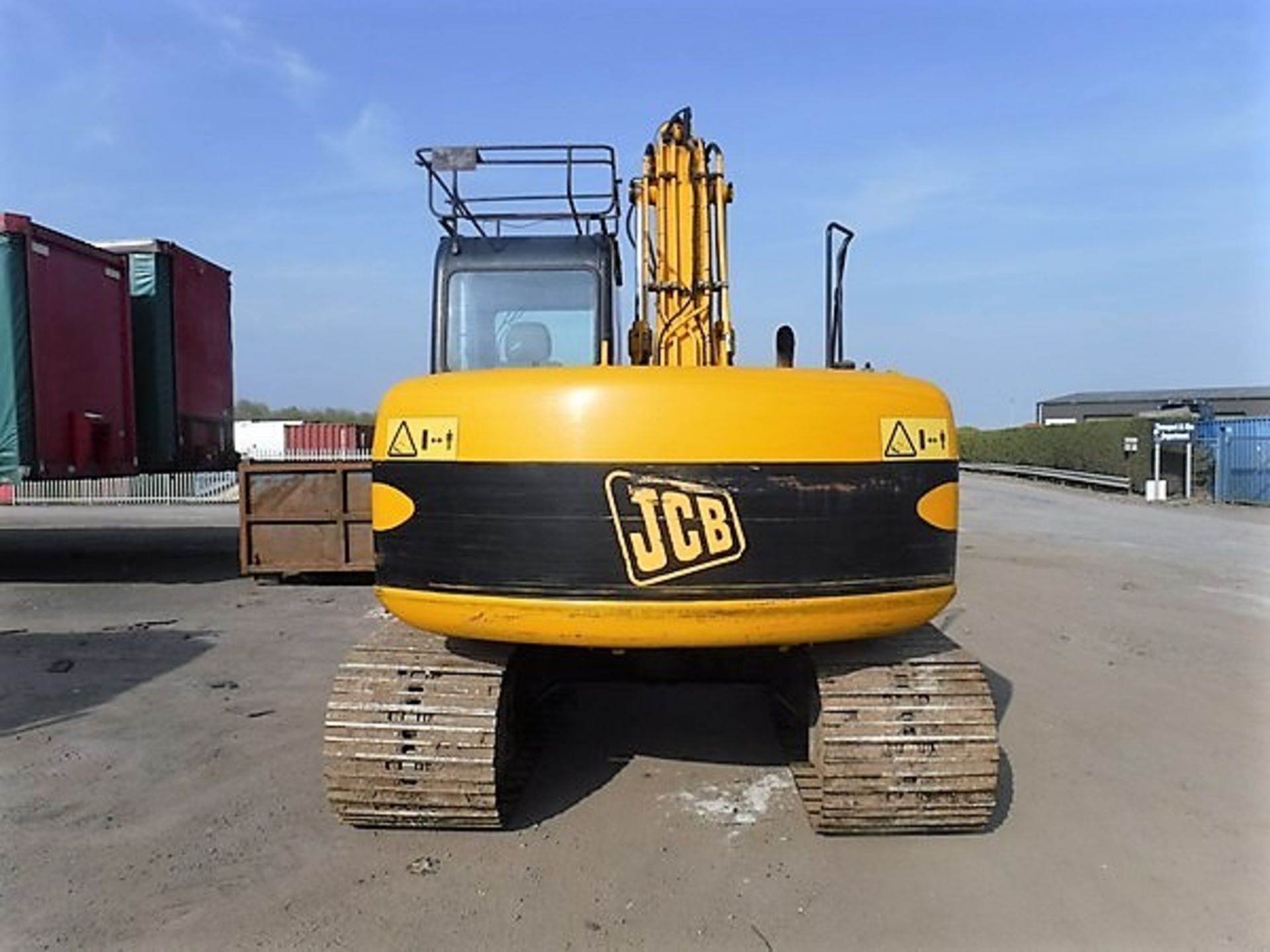 2006 JCB 130 c/w one bucket. New idler fitted. S/N JCBJS13CT61179799 - Image 4 of 8