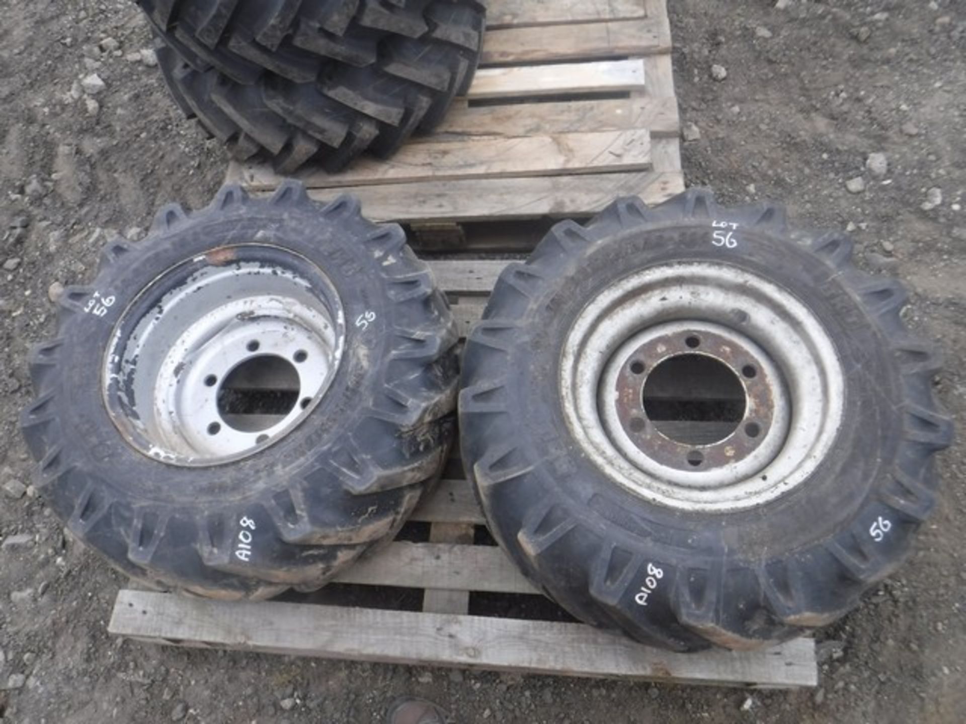 BKT used tyres 10.0/75 - 15.3 x 2