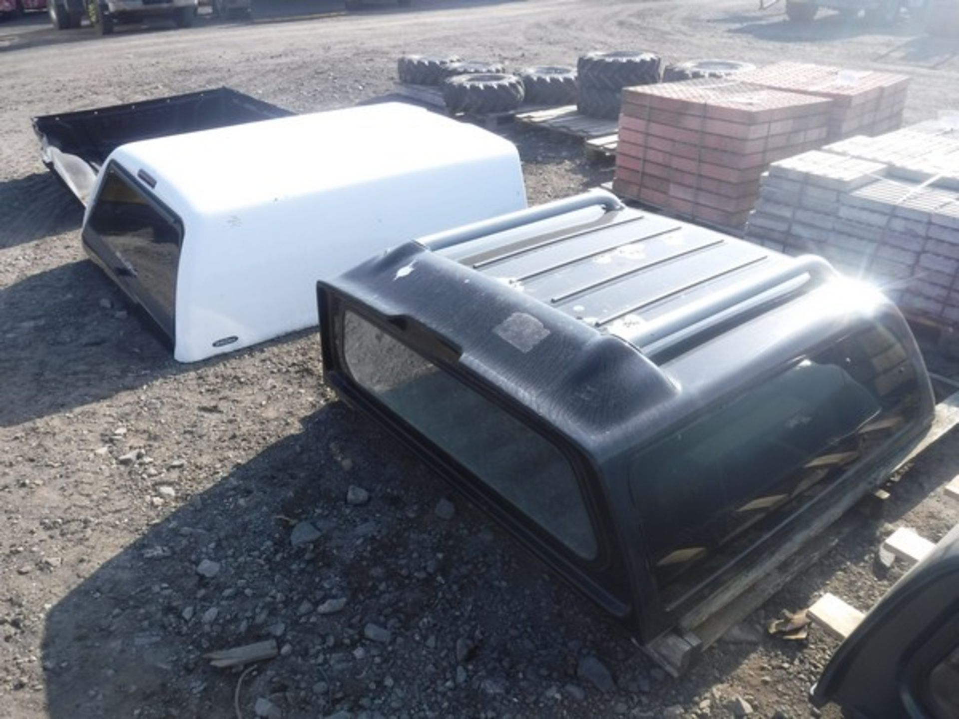 Selection of Ifor Williams/misc. pick up 4 x 4 truck tops - Bild 3 aus 4