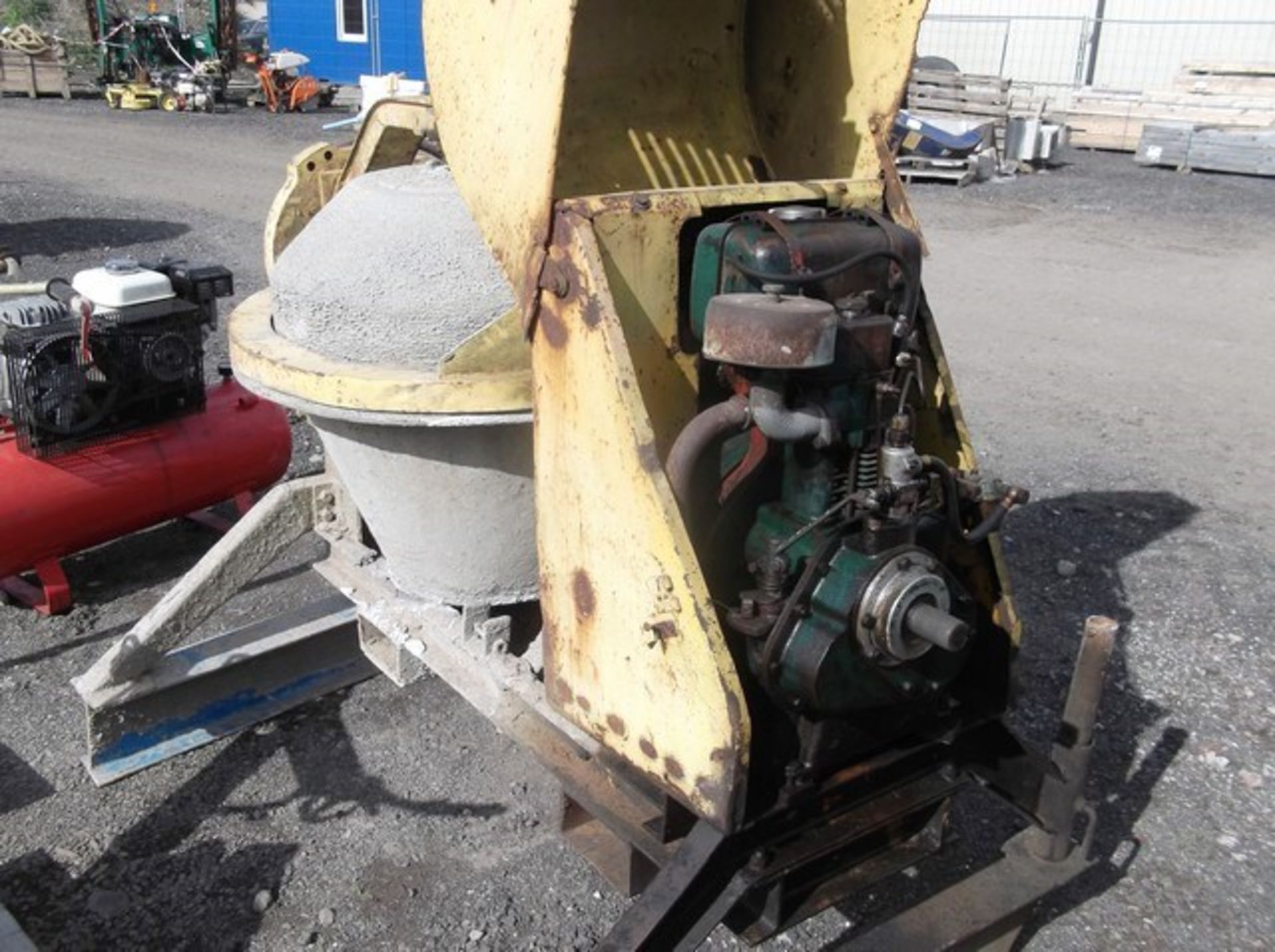 Diesel engine cement mixer - Bild 3 aus 3