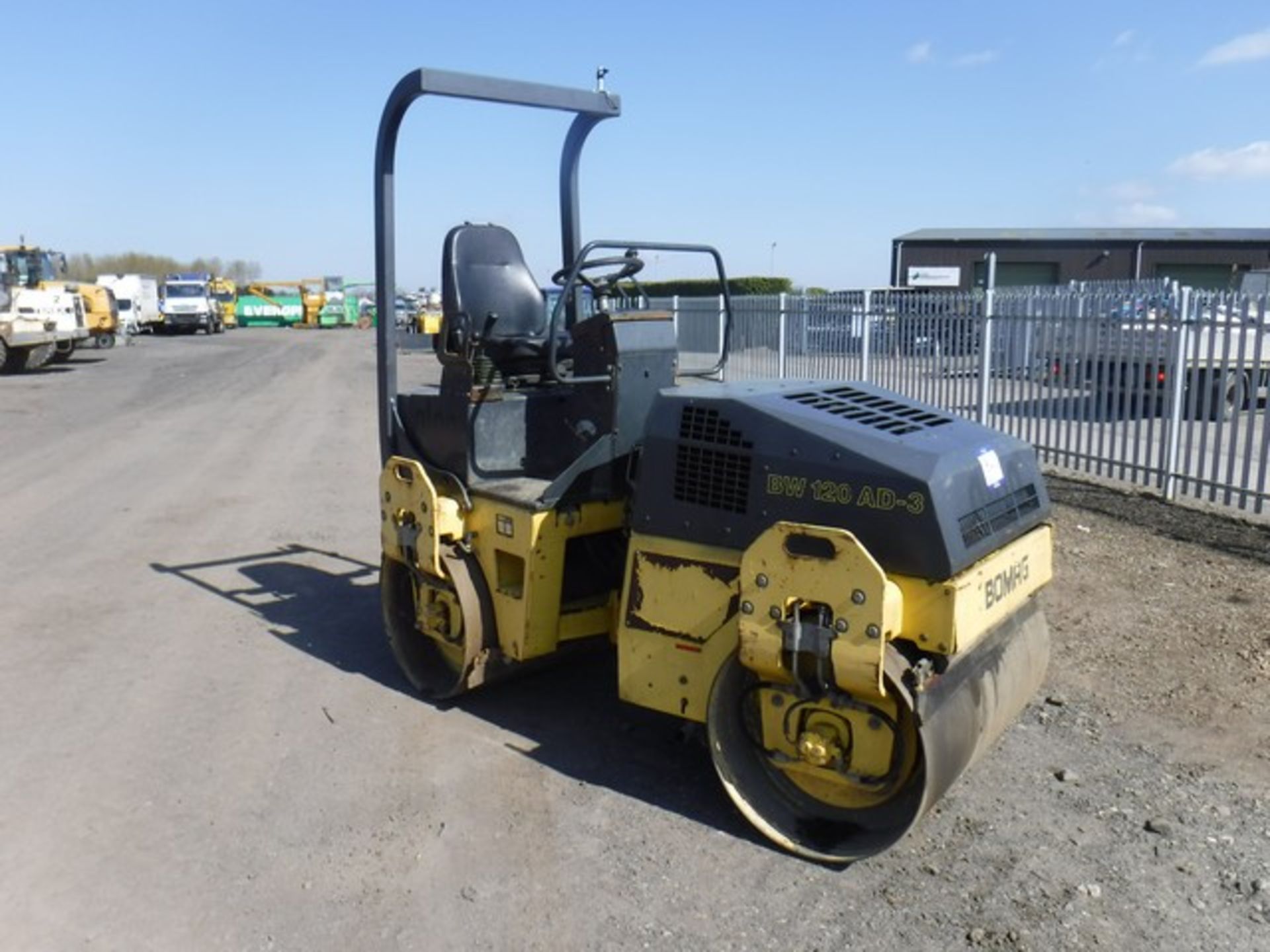 BOMAG 120 roller. Turns over but does not start. - Bild 3 aus 5