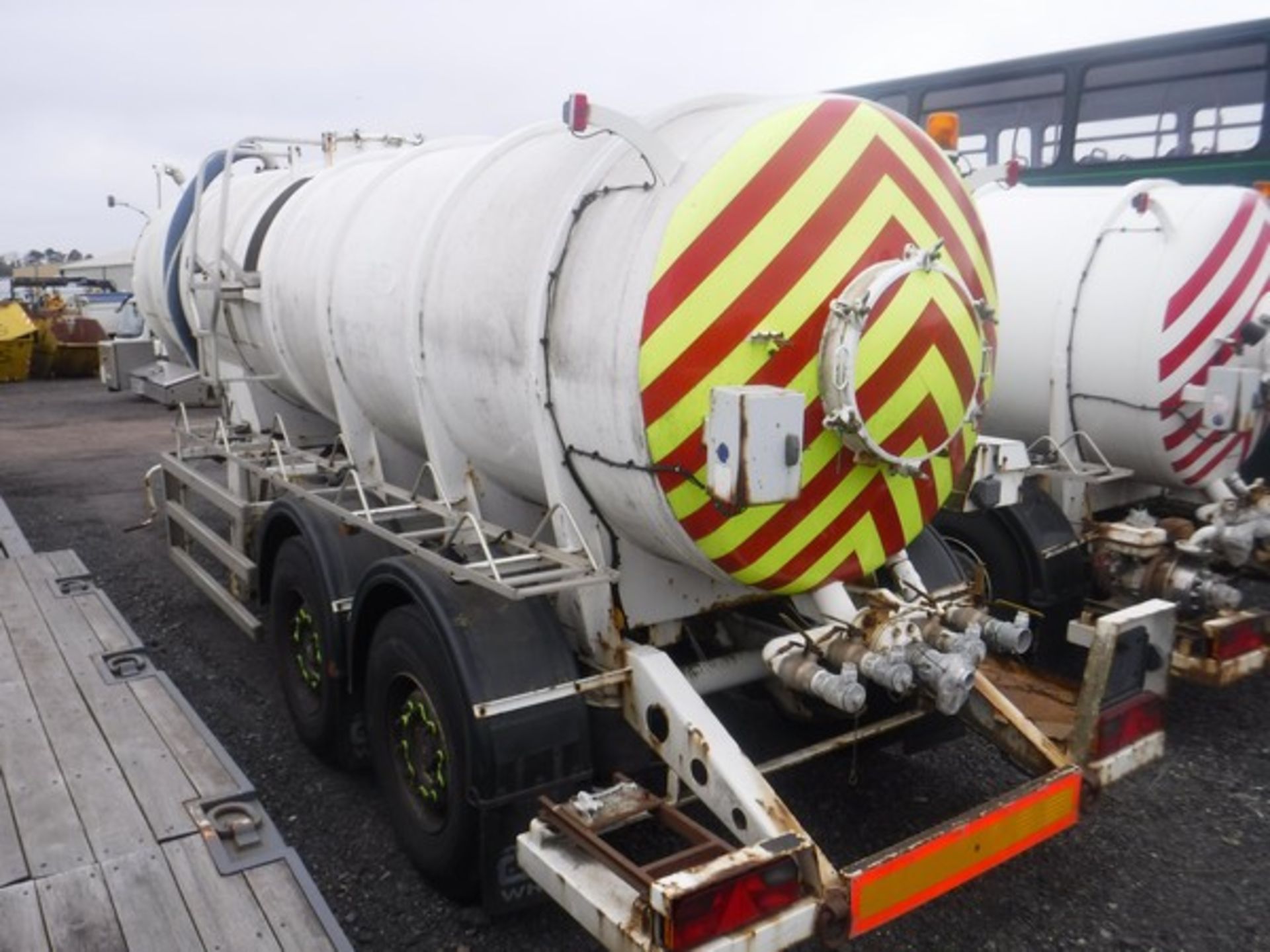 2008 WHALE tanker. 18,000 litre capacity Asset No 2702273. S/N sa 955183280103738 - Image 2 of 5