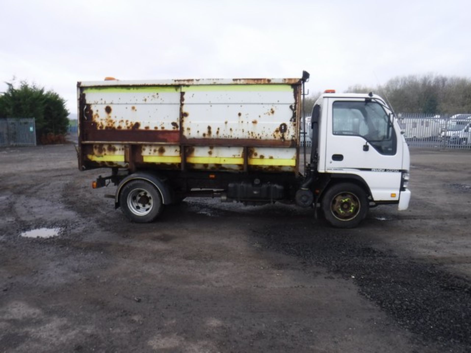 ISUZU TRUCKS NPR 70 - 2999cc - Bild 3 aus 9