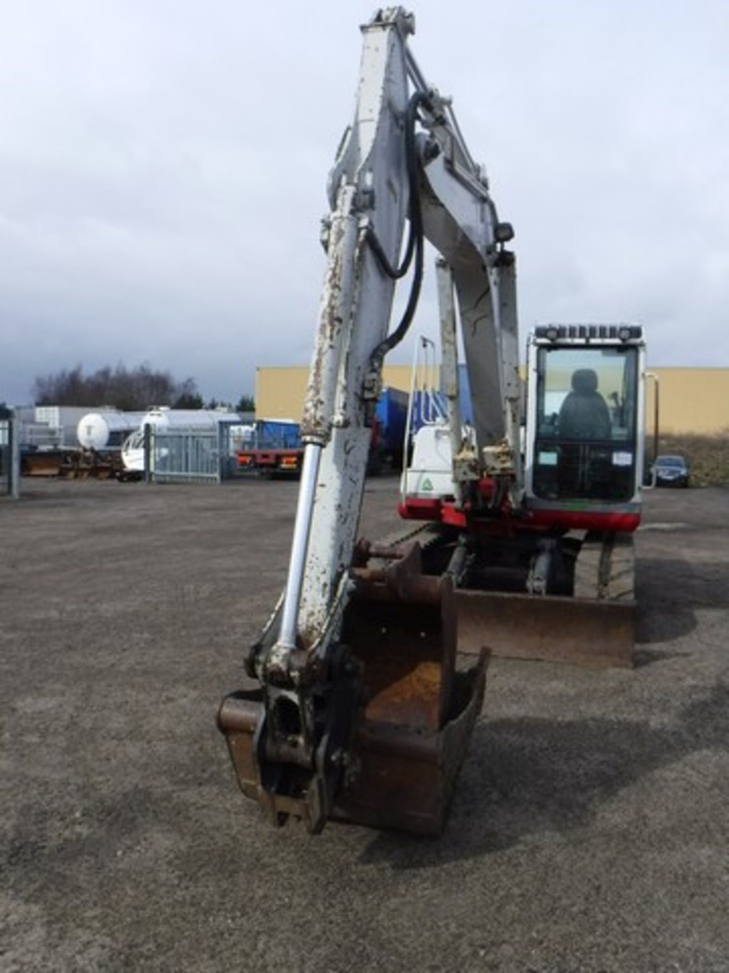 2006 TAKEUCHI TB175 - 7.5T midi excavator c/w 2 buckets &amp; q/hitch. 7144hrs (not verifi - Bild 2 aus 8