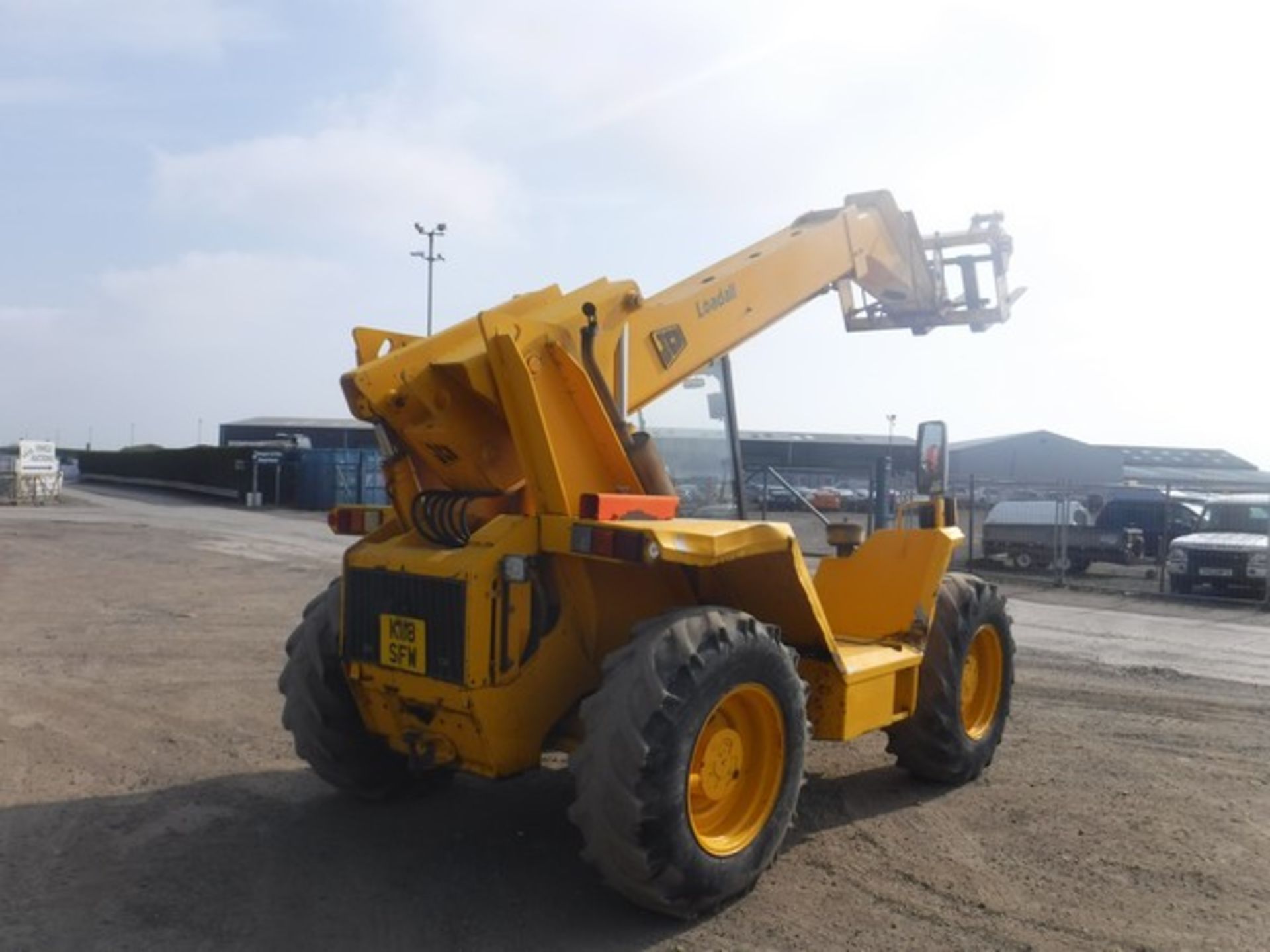 JCB 525-67 loadal. 6948hrs not verified) c/w pallet forks (not verified) S/N 609462X - Image 4 of 10