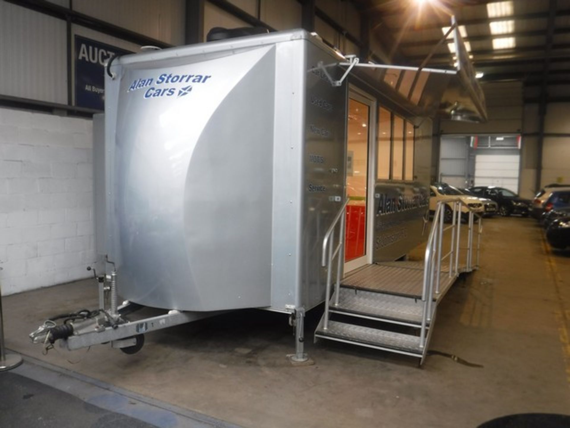 2011 MASTERS hospitality and exhibition tri axle trailer c/w aircon, sat dish, slider side - Image 4 of 14