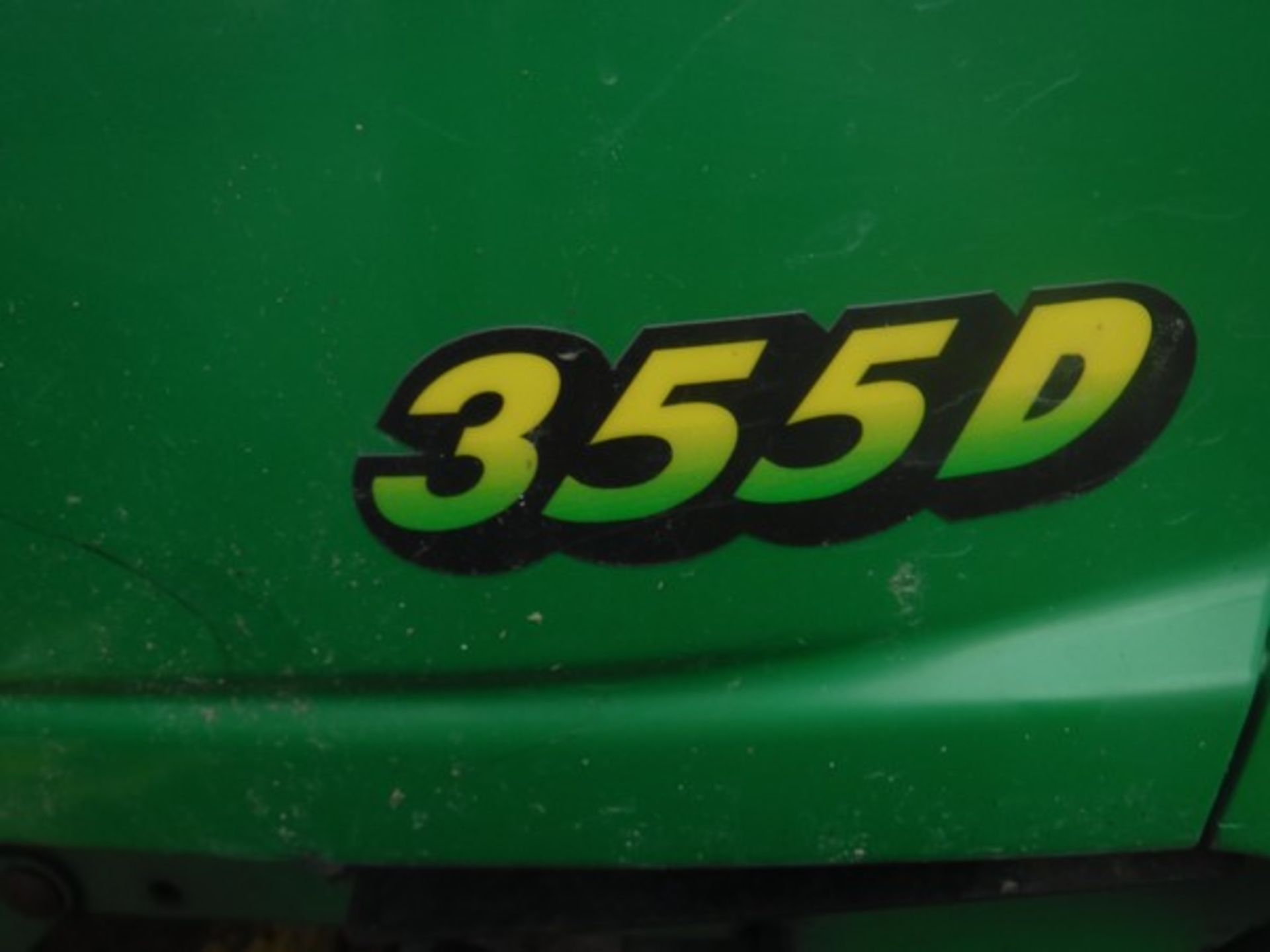 1985 JOHN DEERE 355D ride on mower c/w collector. 1987hrs (not verified) S/N CU2008D07742 - Bild 3 aus 4