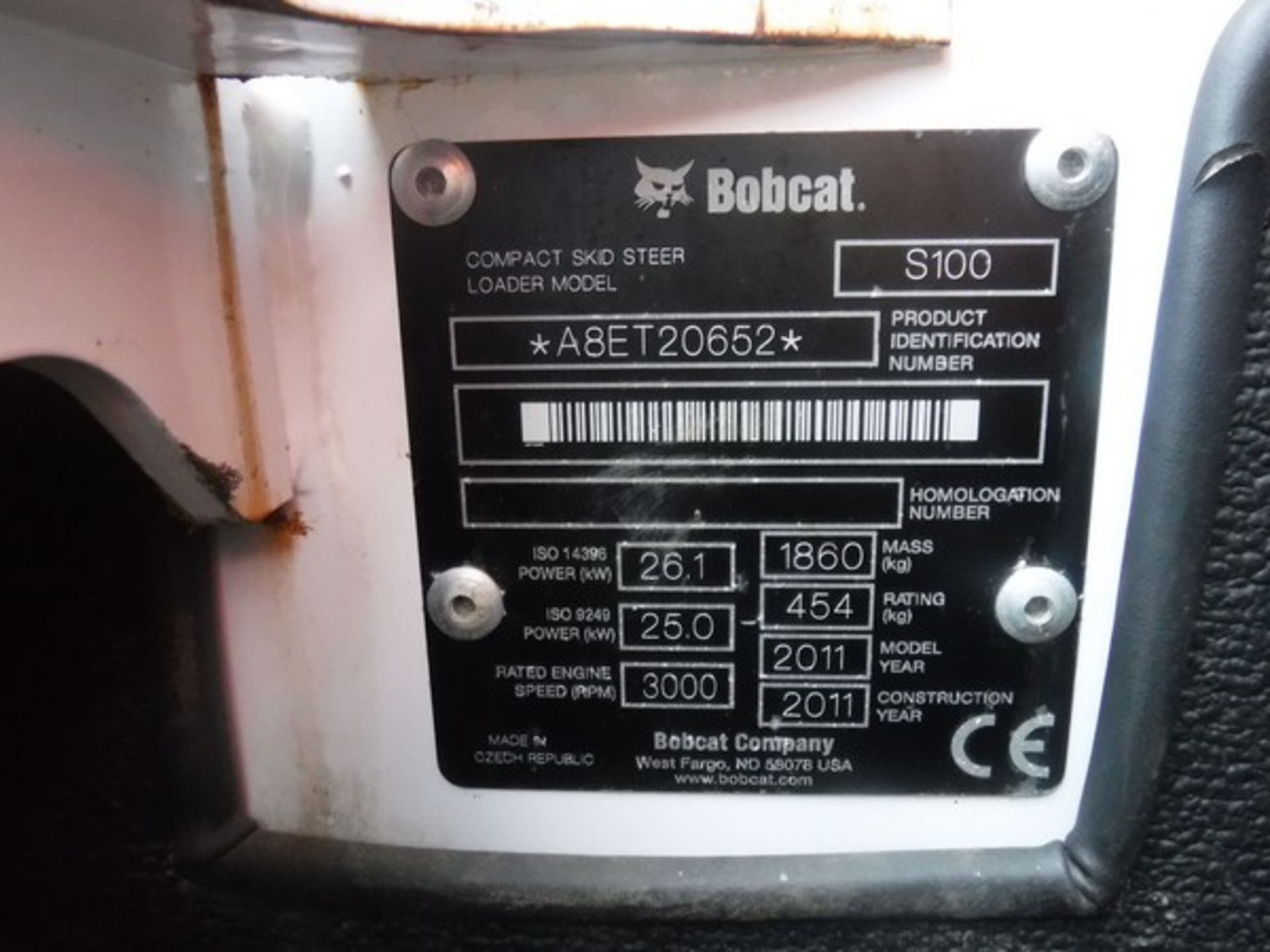 BOBCAT S100 c/w one bucket 82hrs. S/N A8ET20652. *NO KEYS* - Bild 7 aus 7