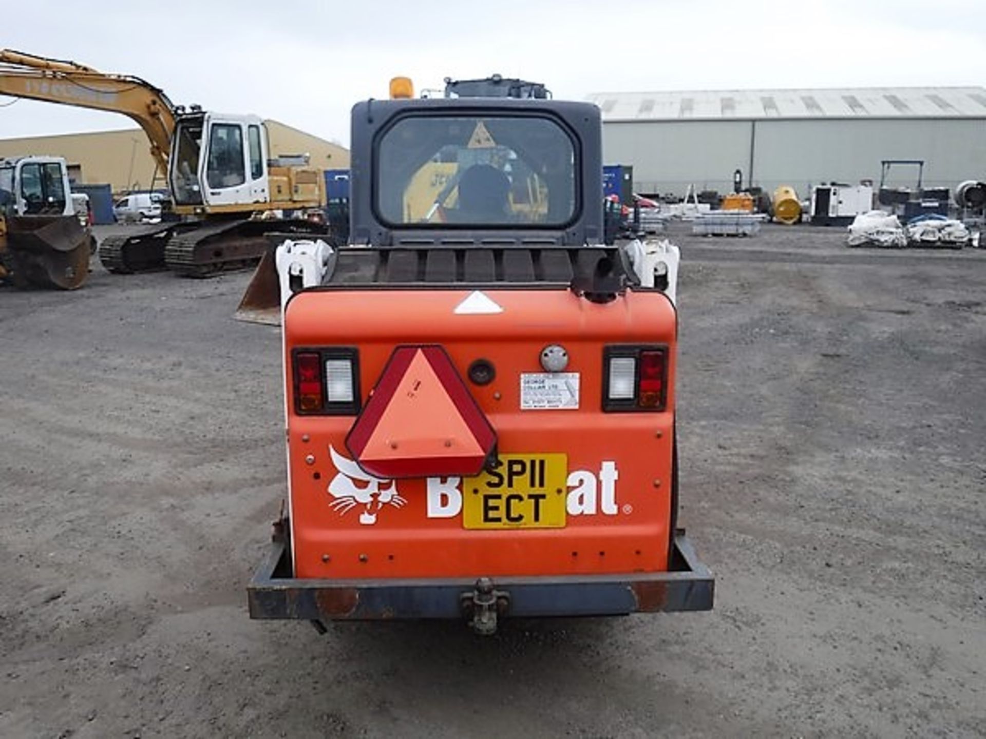 BOBCAT S100 c/w one bucket. 121hrs. S/N A8ET20651. *NO KEYS* - Image 4 of 7