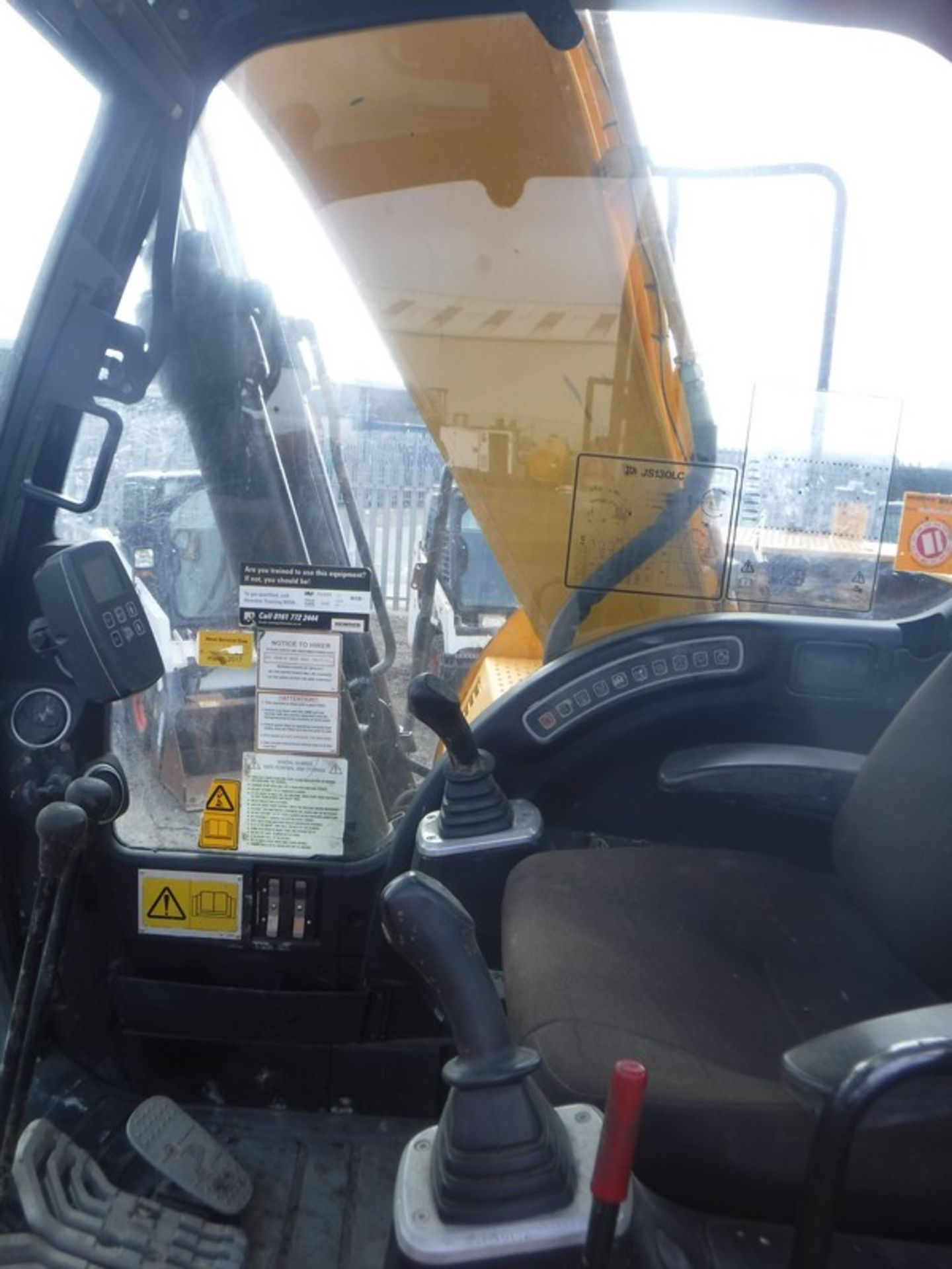 2001 JCB JS130 hydraulic excavator 5134hrs (not verified). Lift capacity 13147 kg. Fully - Image 10 of 11