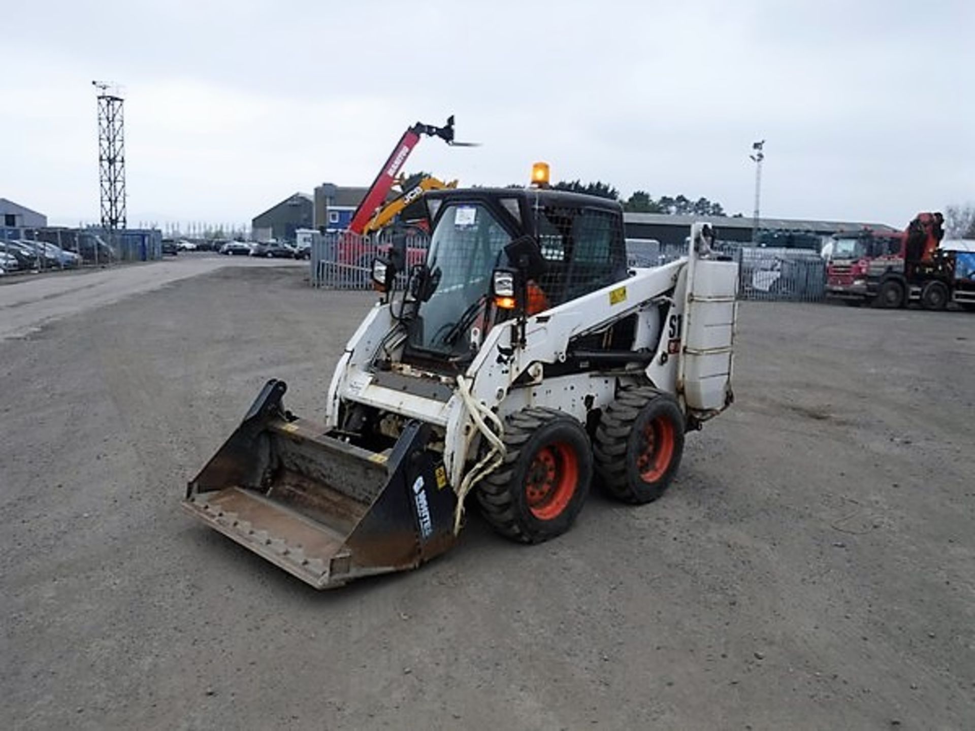 BOBCAT S160 c/w one bucket 163hrs. S/N A8L470180. *NO KEYS*