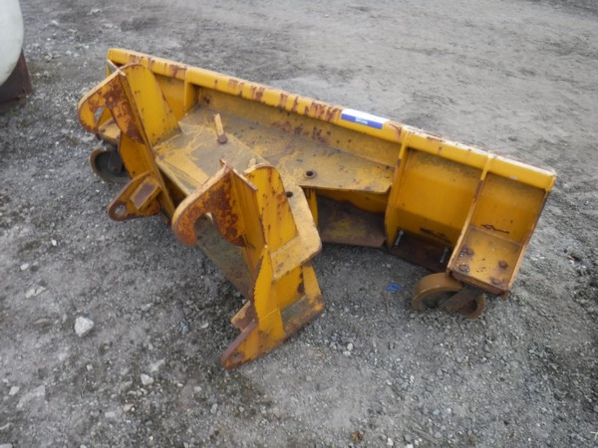 2005 AGRIQUIP snow plough for JCB 2CX - Bild 2 aus 3