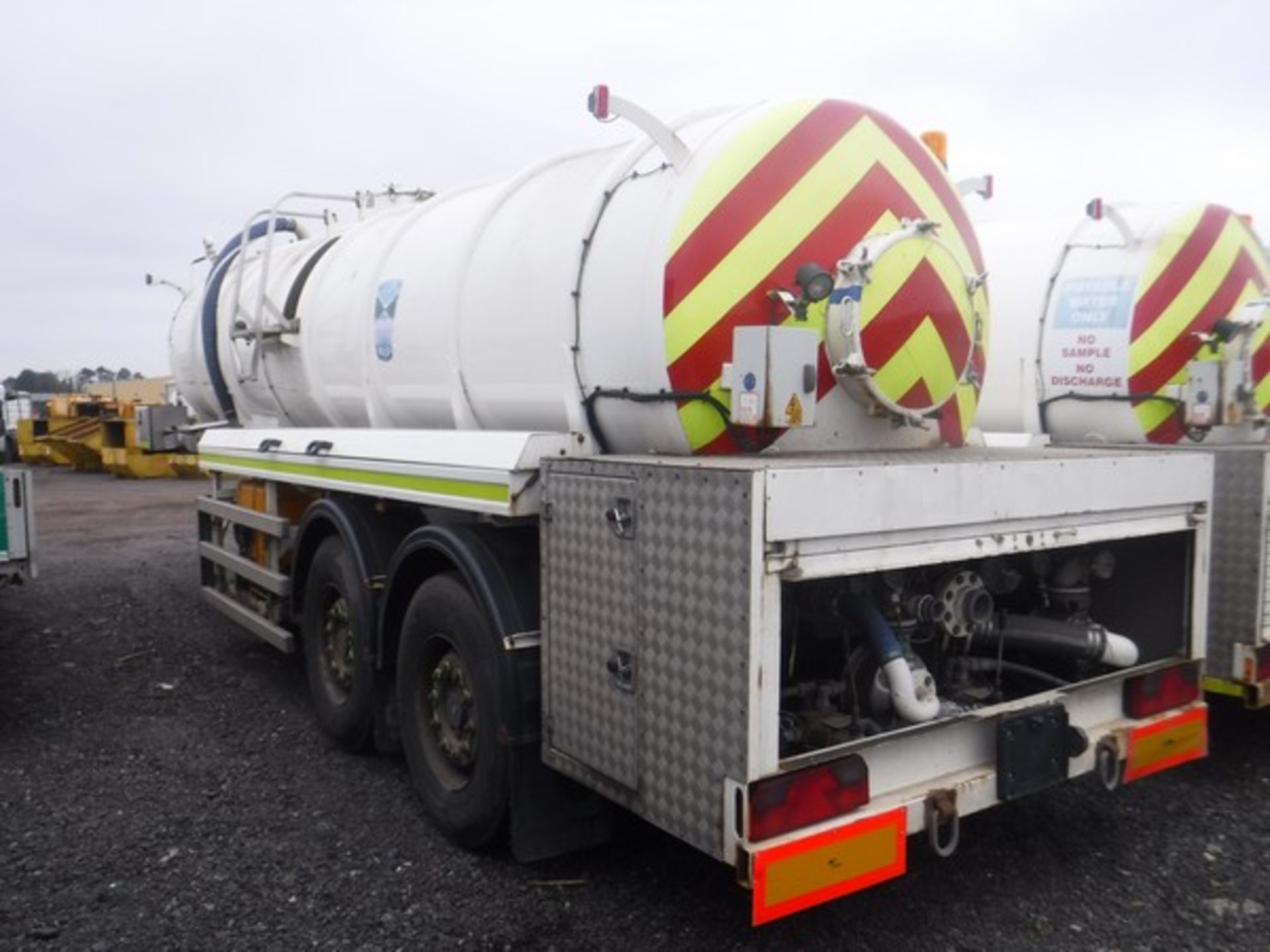 2008 WHALE JETTER tanker. On board deisel engine 18,000 litre capacity Asset No C270279 S - Bild 2 aus 5