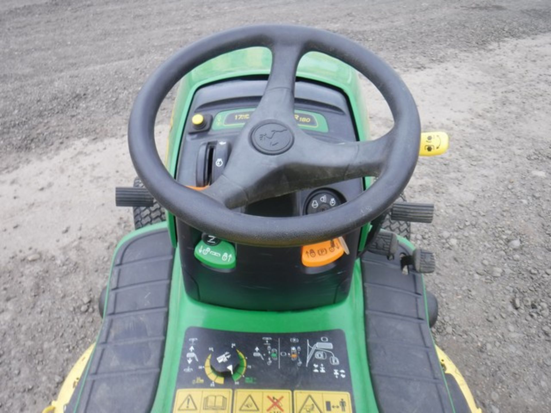 2007 JOHN DEERE LTR 180 petrol 17hp lawn tractor. Hydrostatic transmission - Bild 3 aus 3