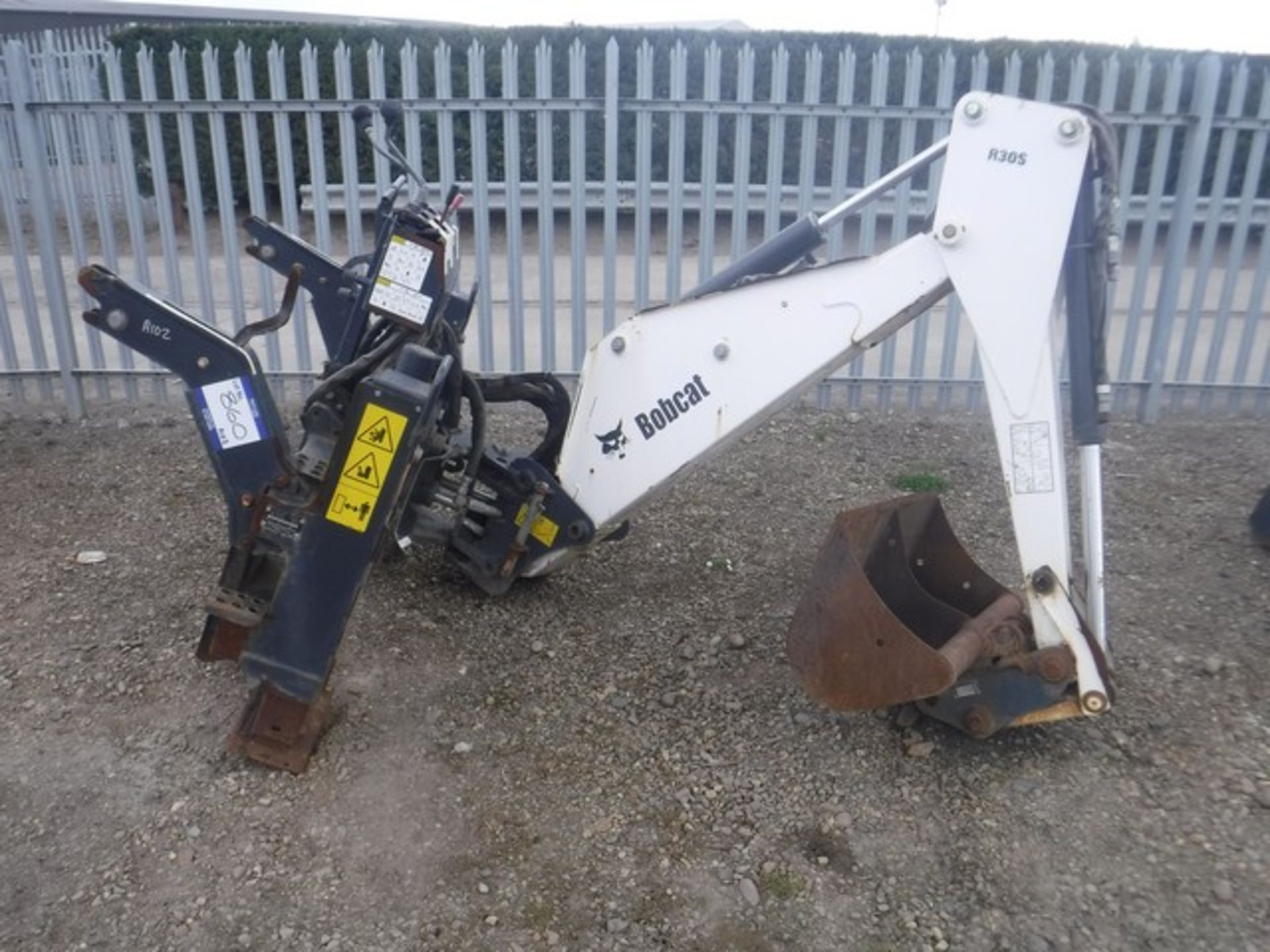 BOBCAT 84 R305 BACKHOE S/N A2HH02093