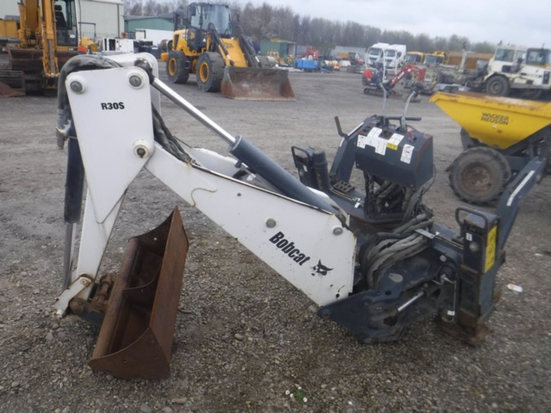 BOBCAT 84 R305 BACKHOE S/N A2HH02093 - Bild 3 aus 4