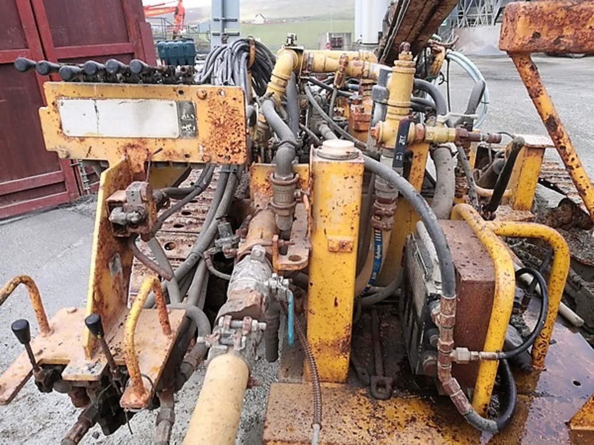Drilling Rig c/w compressor. 20000kg - Image 2 of 28