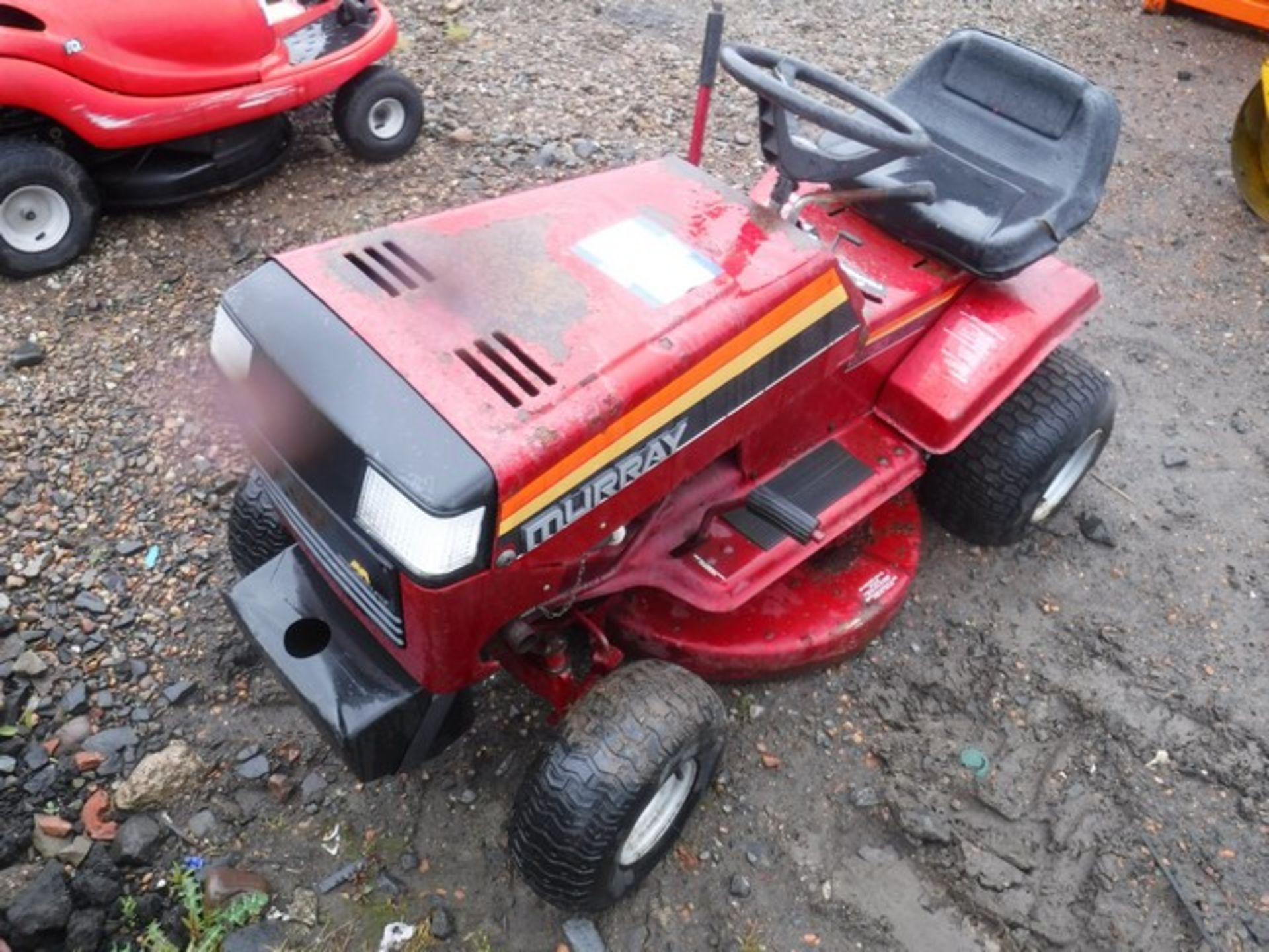 MURRY ride-on mower. Requires attention