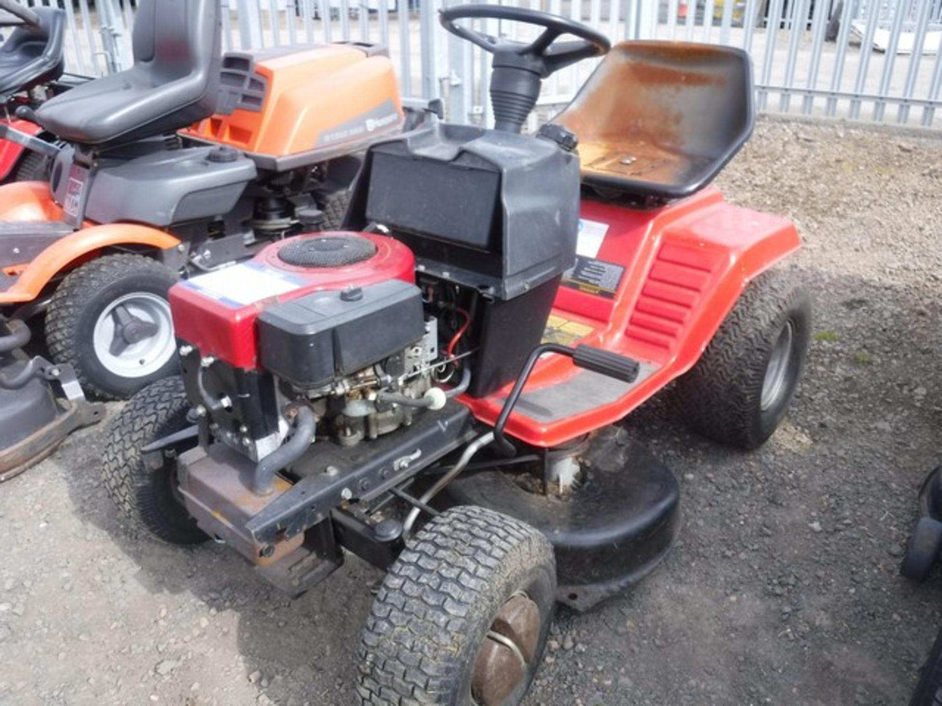 JONSERED LR12 ride on mower. Requires attention.