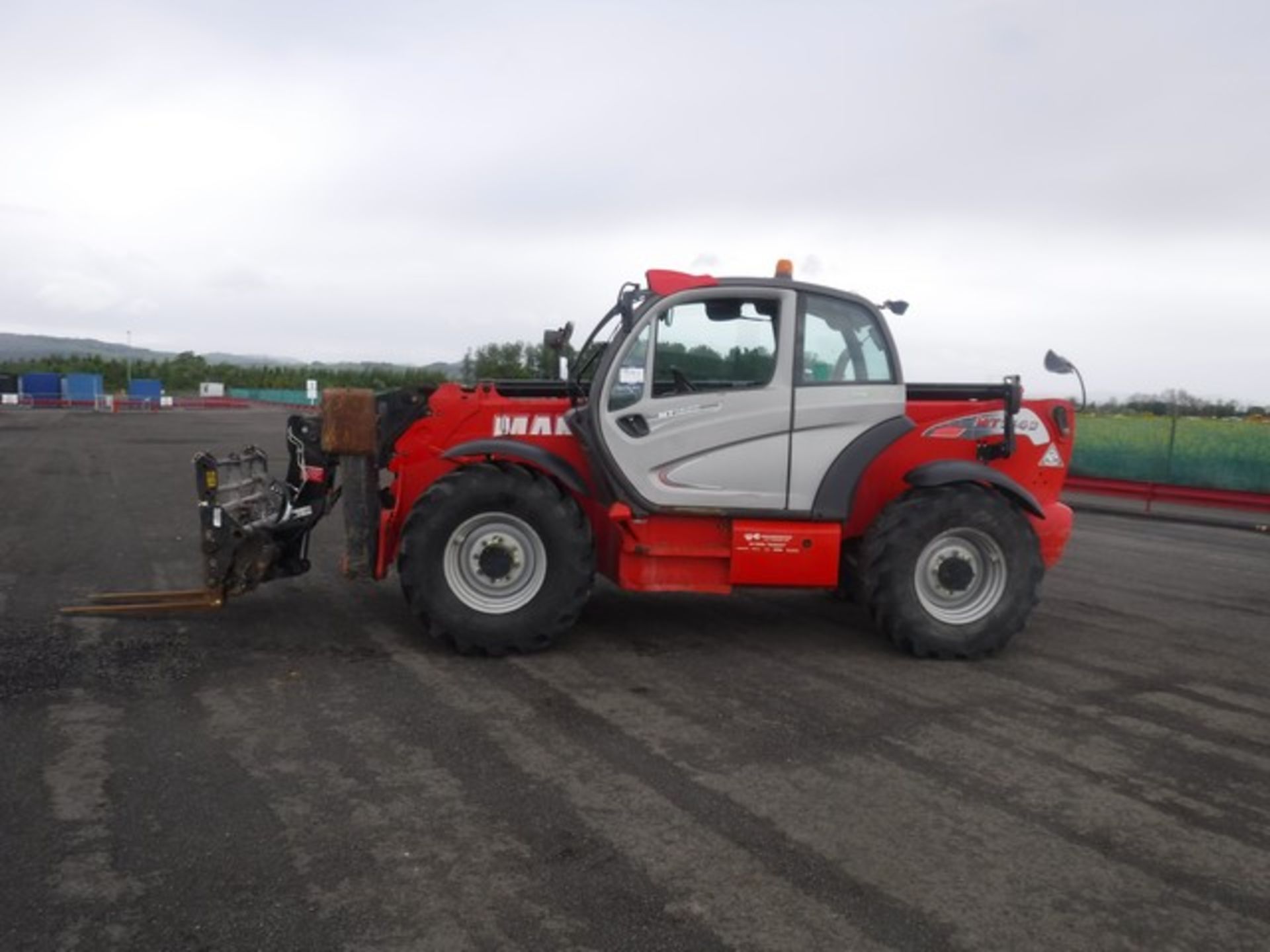 2015 MANITOU MT184 TELESCOPIC FORKLIFT 6473 HRS, REVERSE CAMERA, SIDE SHIFT - Image 7 of 10