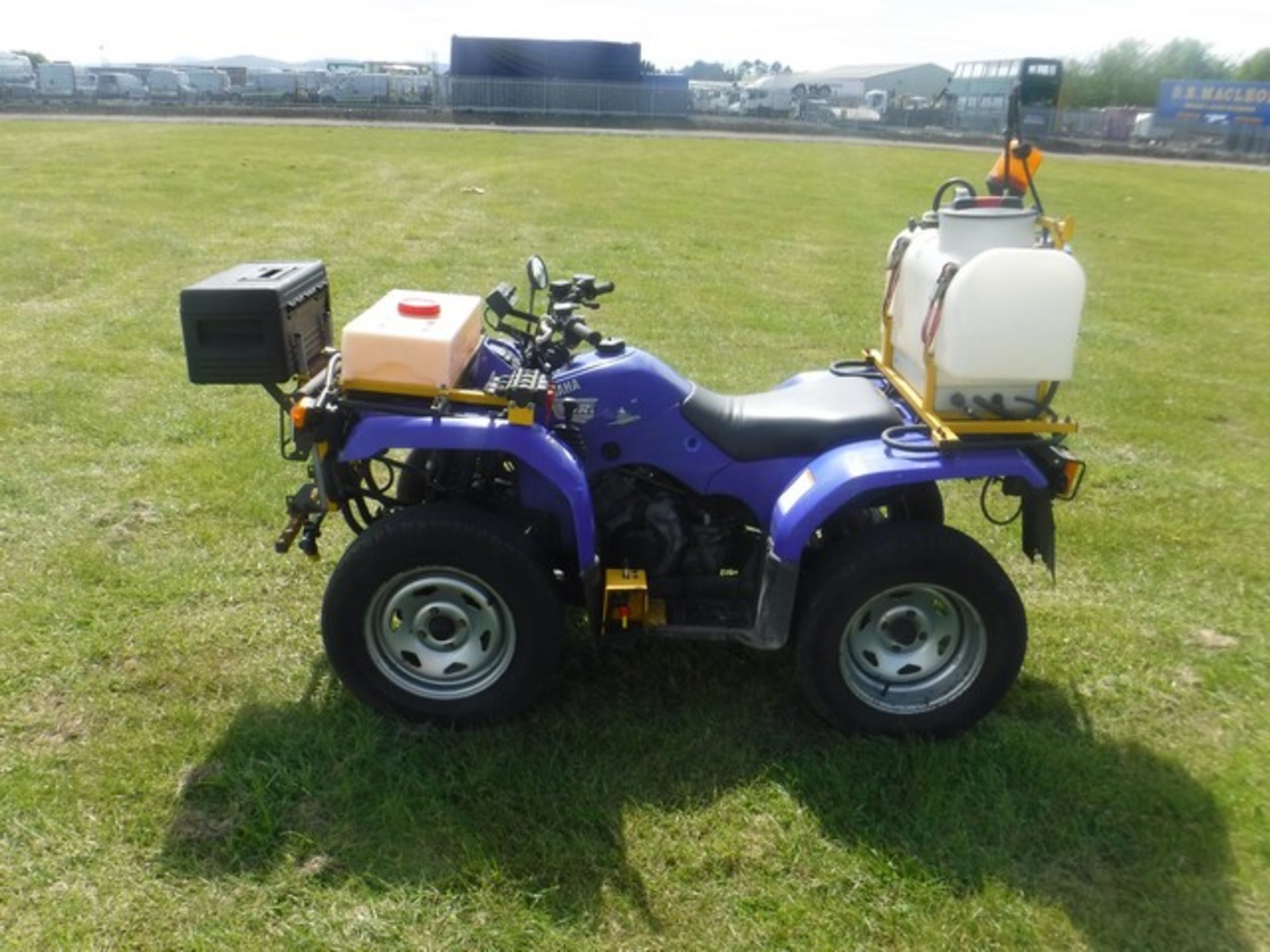 YAMAHA 2WD quad with sprayer and tanks 25941km (not verified) V5 --here