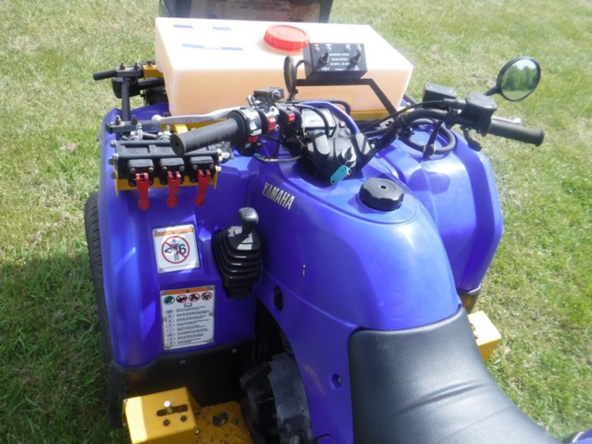 YAMAHA 2WD quad with sprayer and tanks 22351km (not verified) V5 --here - Image 5 of 6