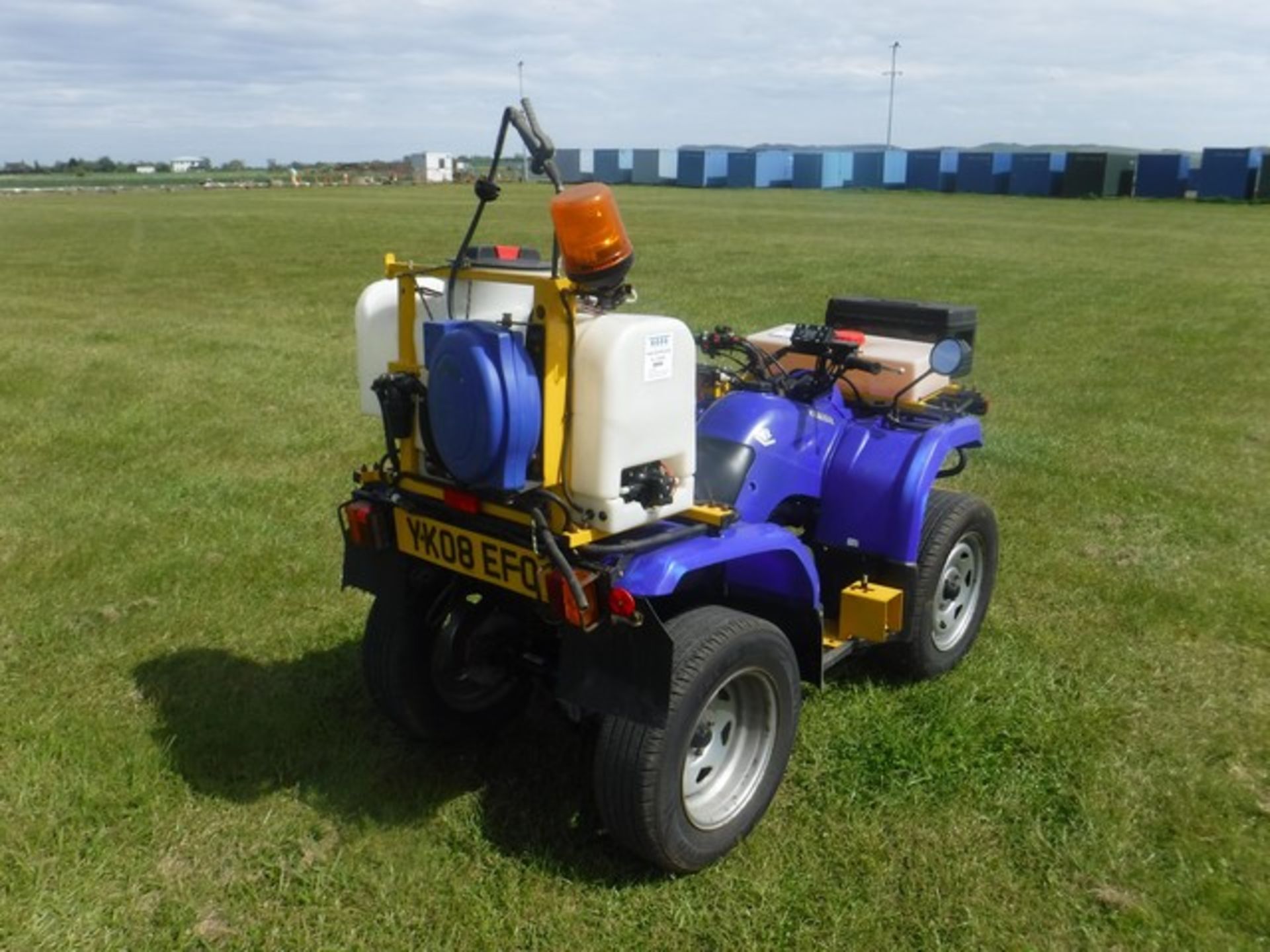 YAMAHA 2WD quad with sprayer and tanks 25941km (not verified) V5 --here - Image 3 of 6