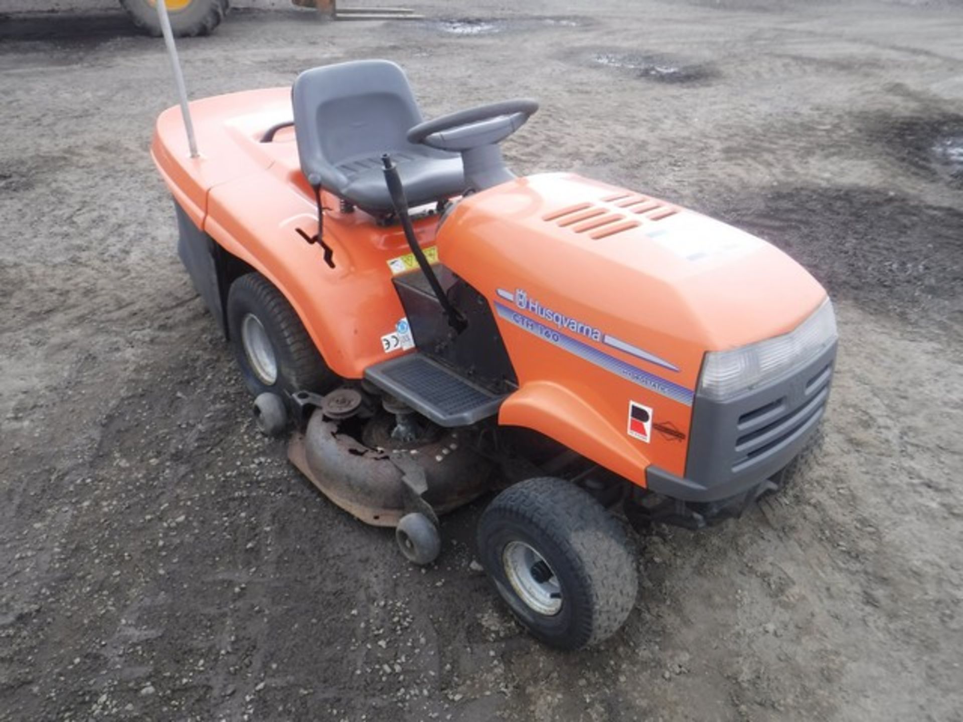 HUSQVARNA CTH160 ride on moder