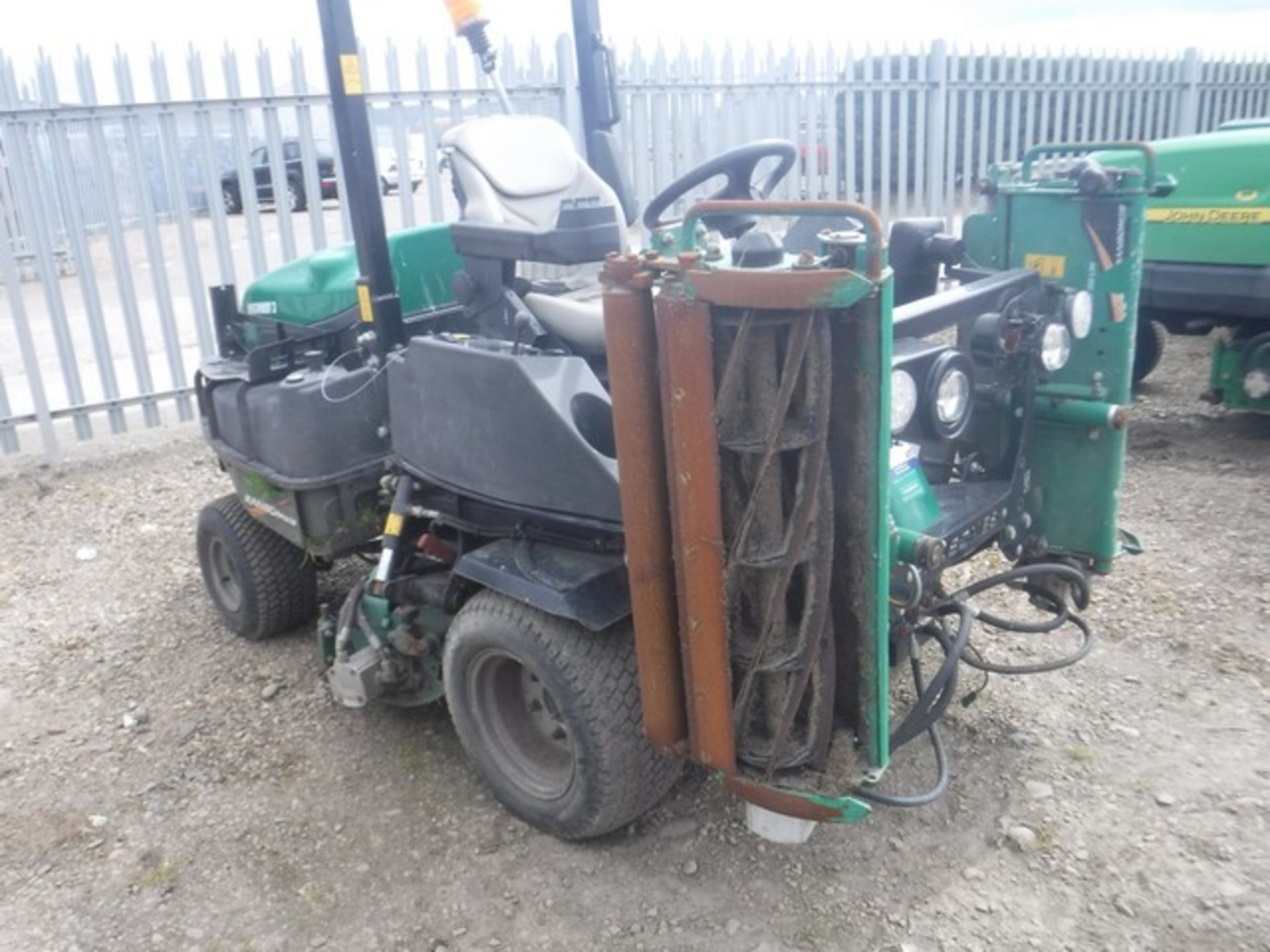 2014 RANSOME HIGHWAY-3 REEL MOWER 1691HRS (NOT VERIFIED) - Image 2 of 7