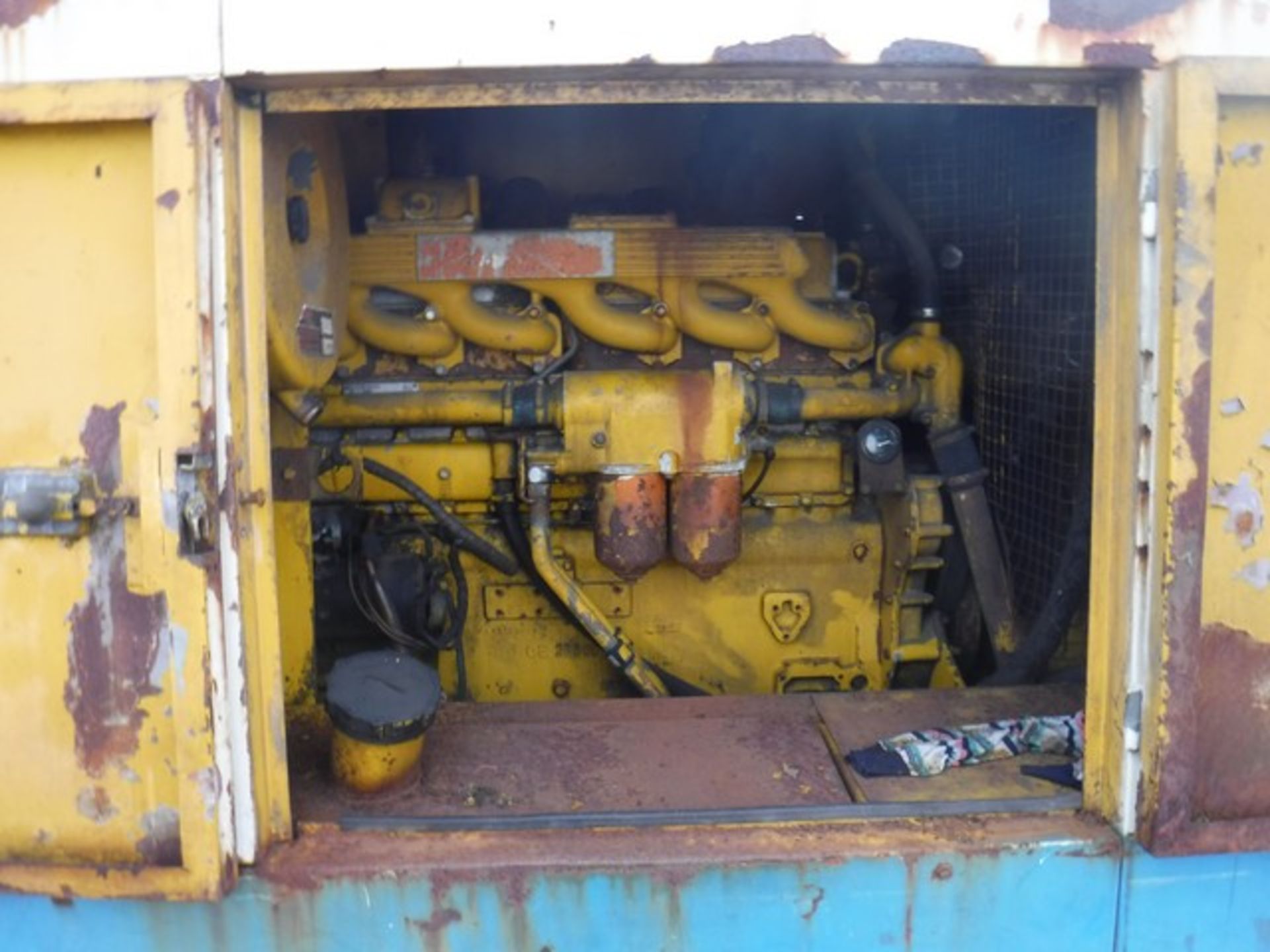 Air compressor, Large white/blue 600CFM - Image 5 of 8