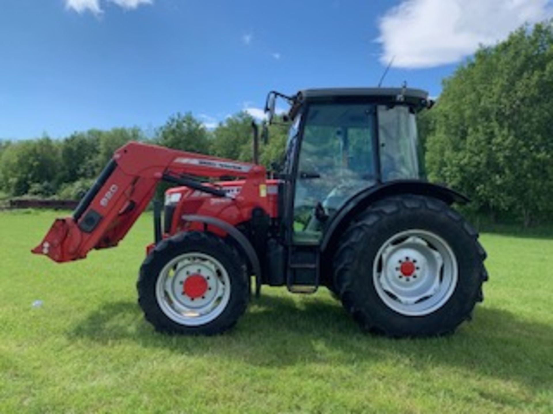 2008 Massey Ferguson 3625 4WD Tractor c/w MF 920 loader only 549hrs (not verified) SN - T - Image 4 of 11