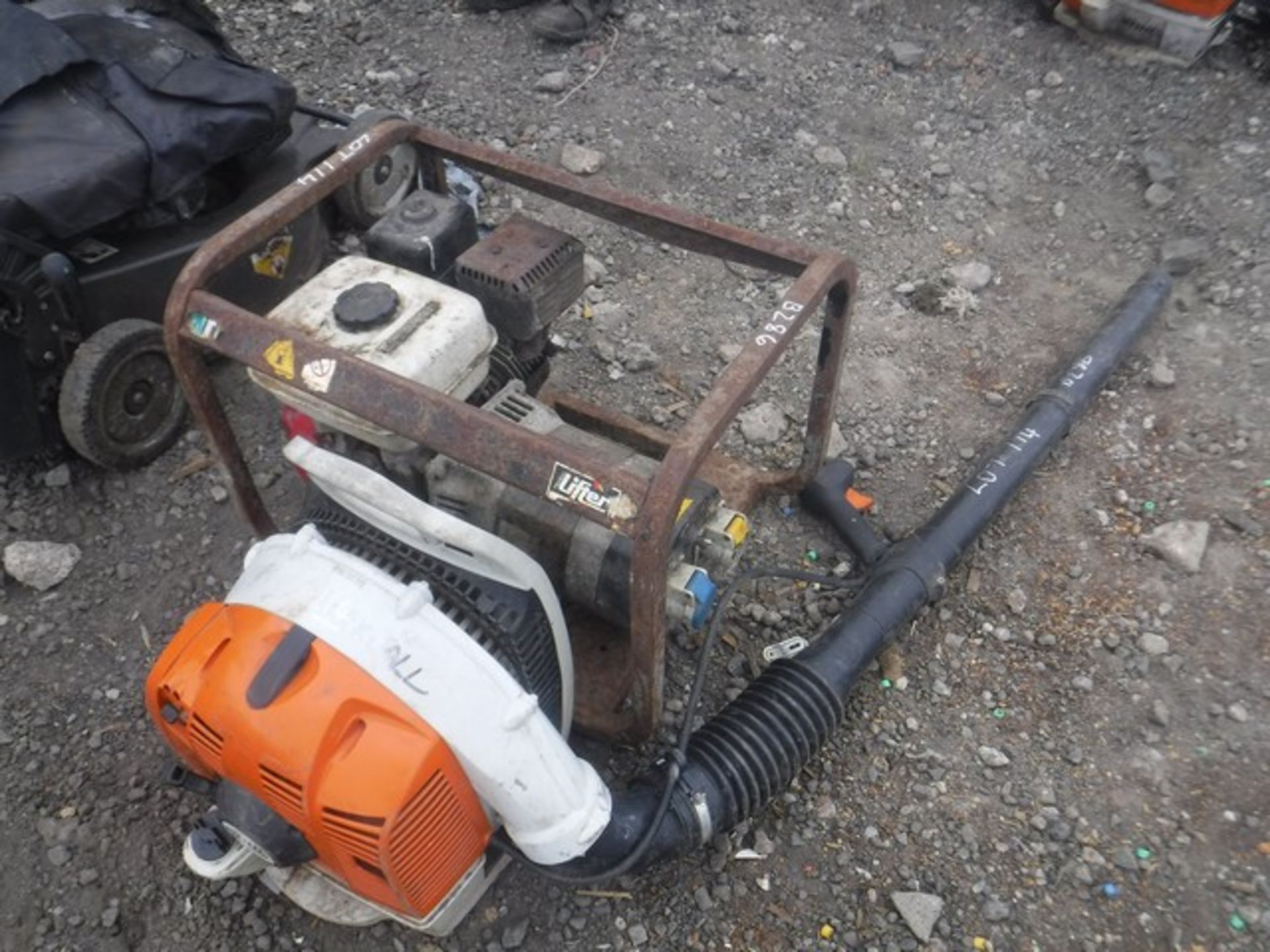 HONDA petrol generator &amp; STIHL BR350 leaf blower - Image 2 of 2