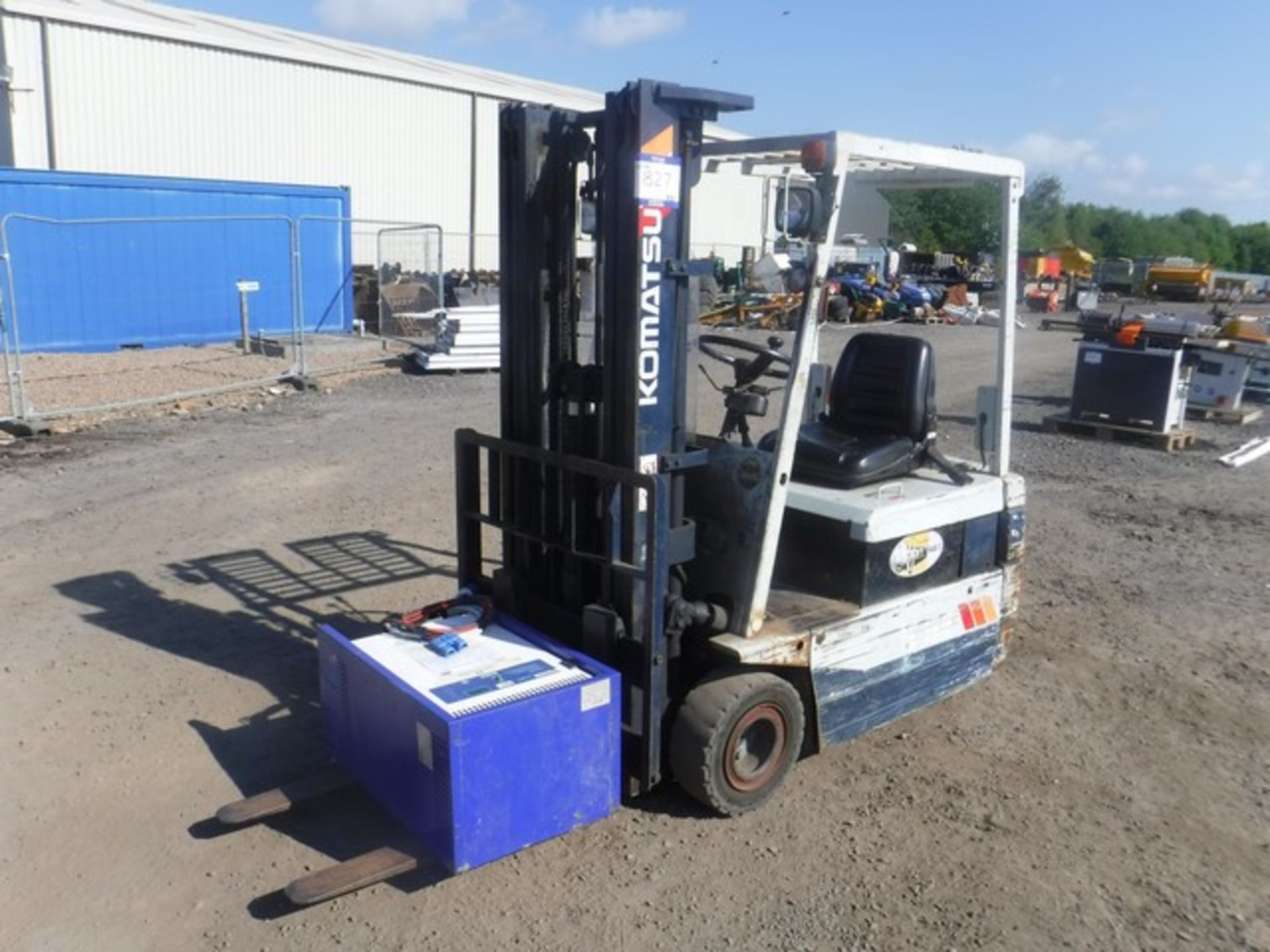 KOMATSU F 18M electric forklift 5082 hrs (not verified) c/w charger Asset - 727-3301