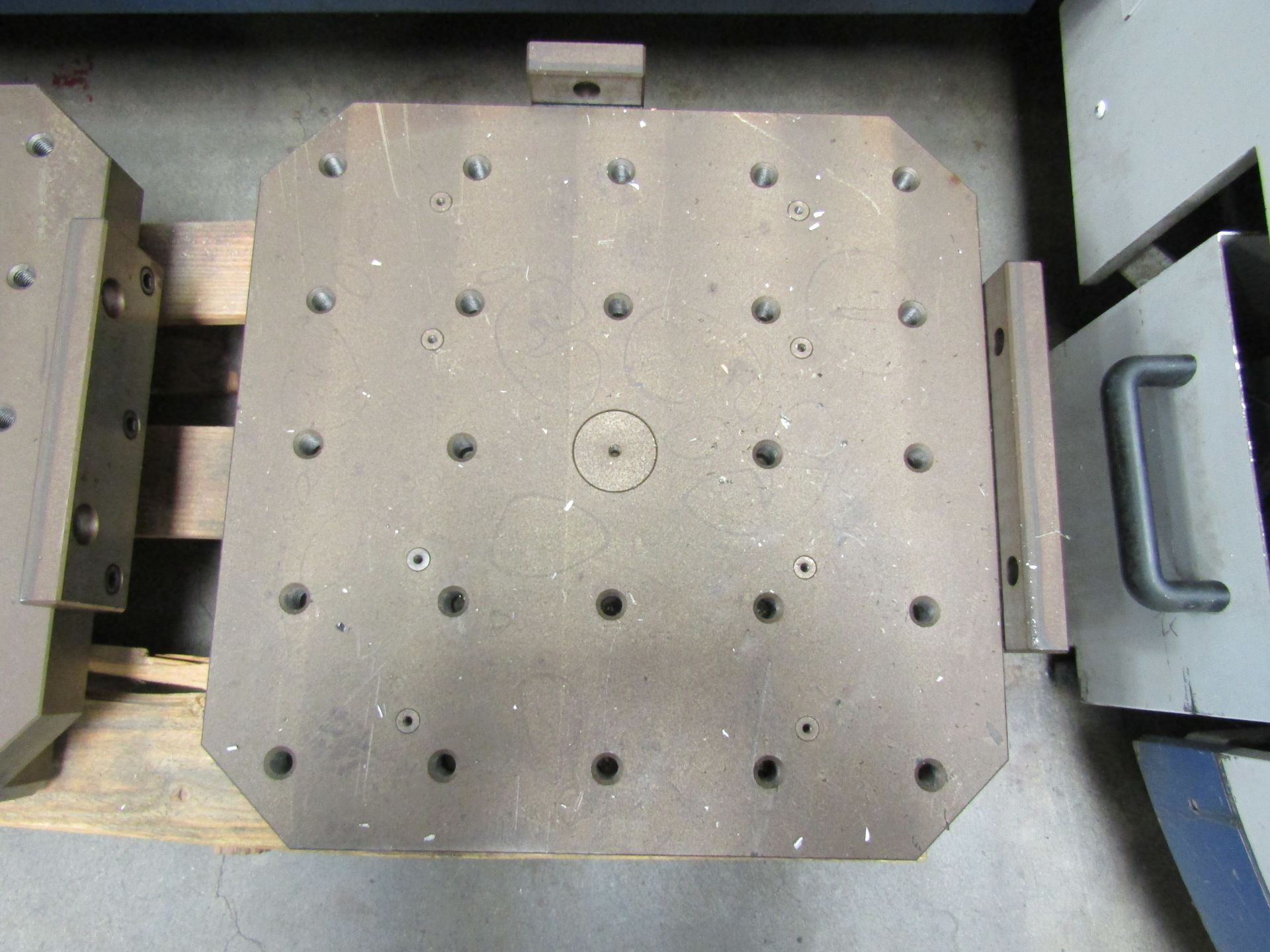 MORI SEIKI 19 3/4" X 19 3/4" PALLETS (2) - Image 3 of 3