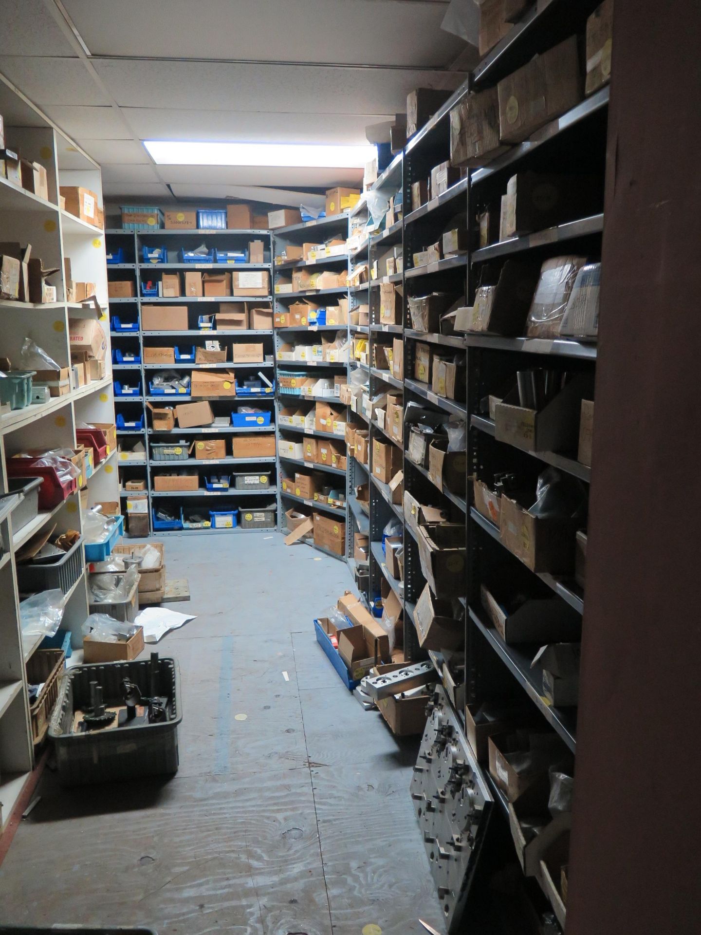 ALUMINUM, STAINLESS AND STEELS W/ BINS AND SHELVING (MUST TAKE ALL) - Image 5 of 12