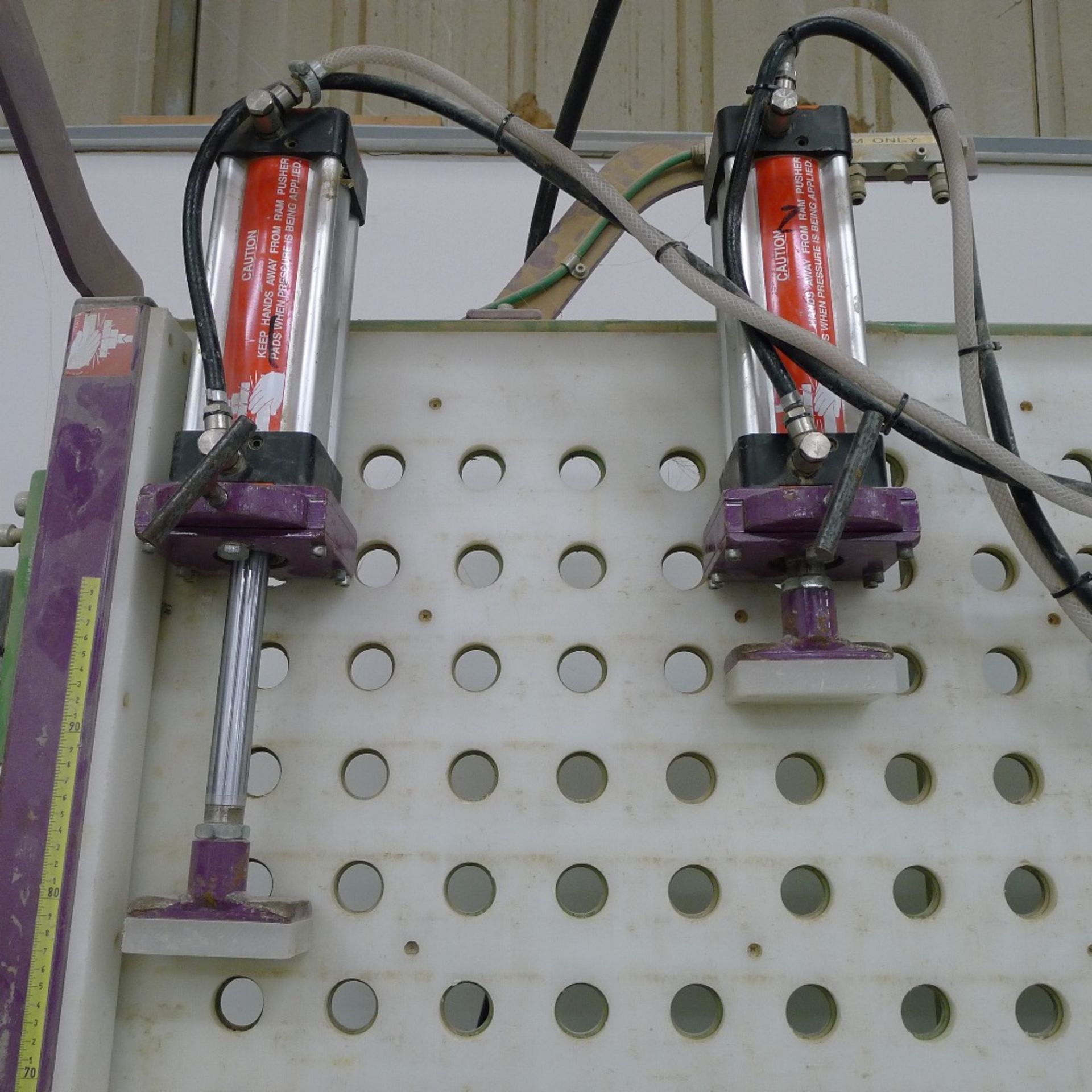 1 pneumatic clamping frame with 4 pneumatic clamps fitted - Image 2 of 3