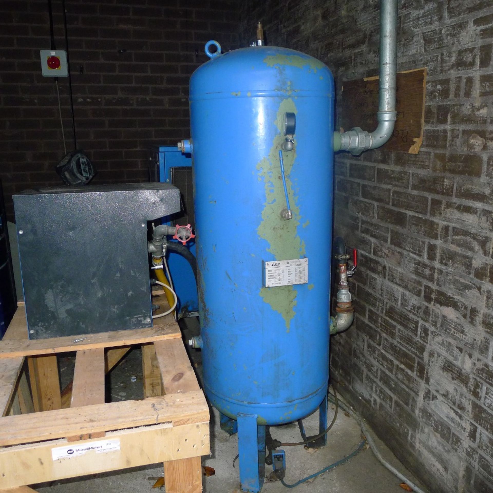 1 compressor by MARK type MSA 7.5kw, 8 bar, 3ph with an ABAC air dryer type Dry 60 and a Compair - Image 9 of 10