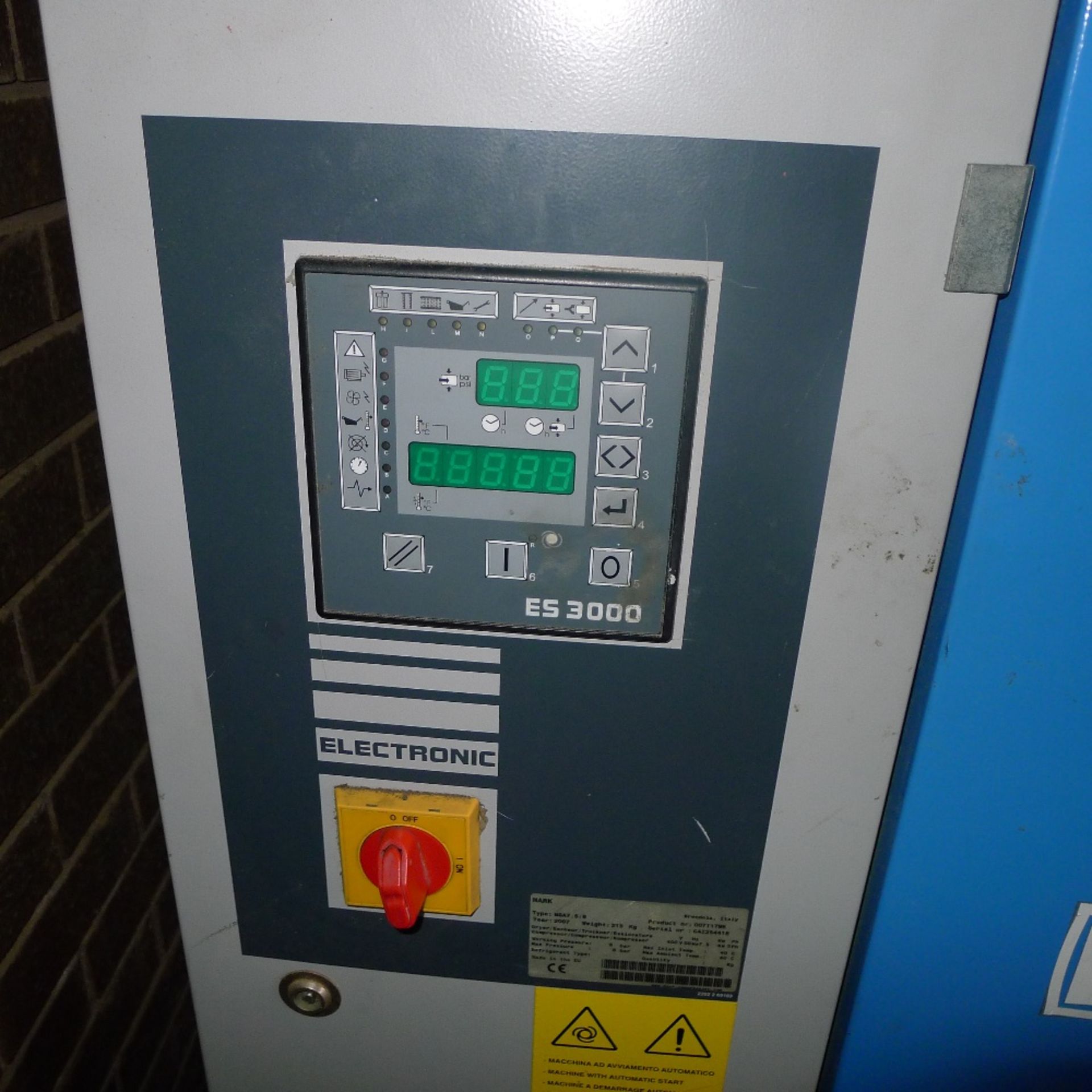 1 compressor by MARK type MSA 7.5kw, 8 bar, 3ph with an ABAC air dryer type Dry 60 and a Compair - Image 3 of 10