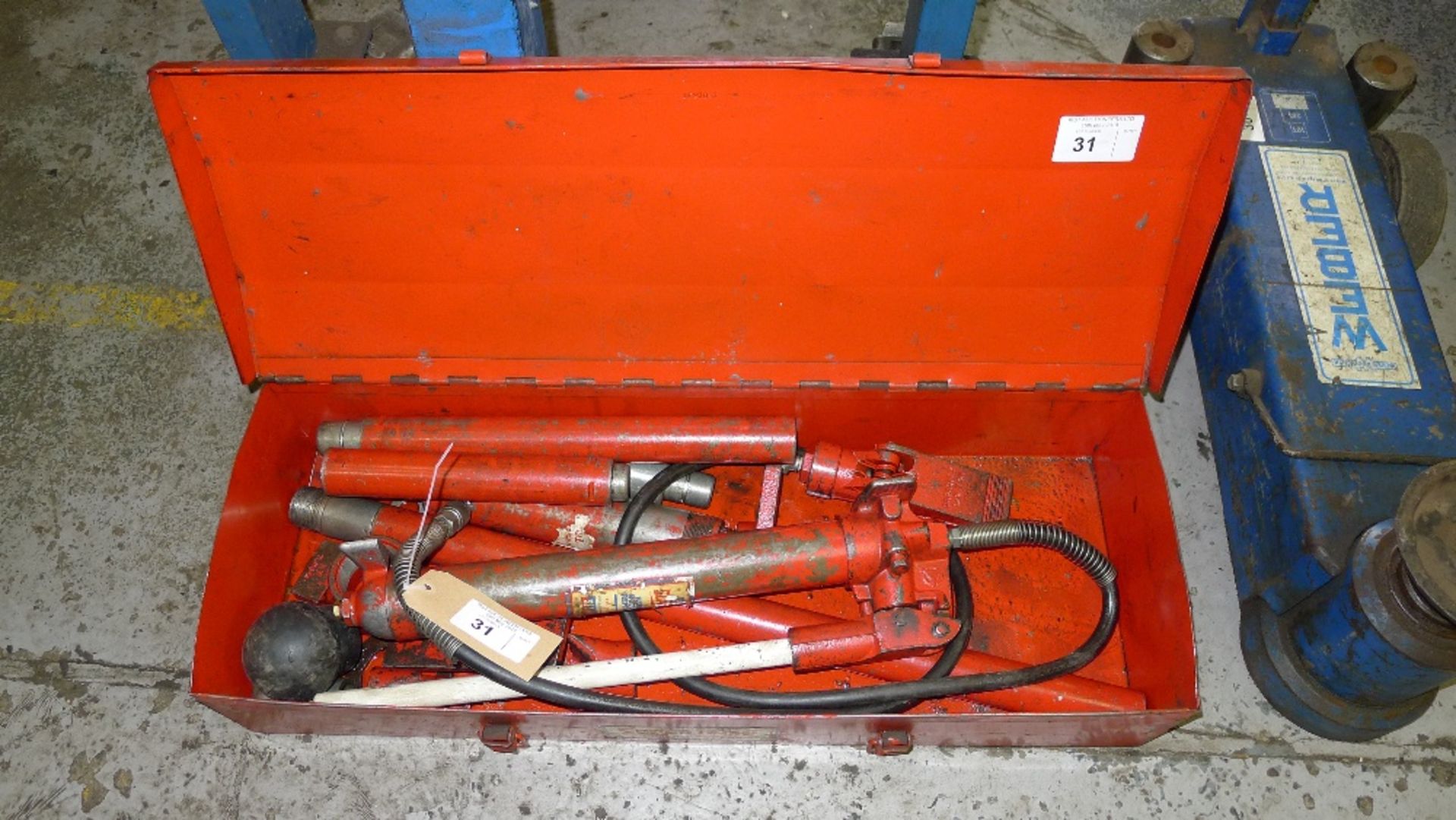 A Sealey Super Snap hydraulic body frame repair kit in red metal storage case - Image 2 of 2